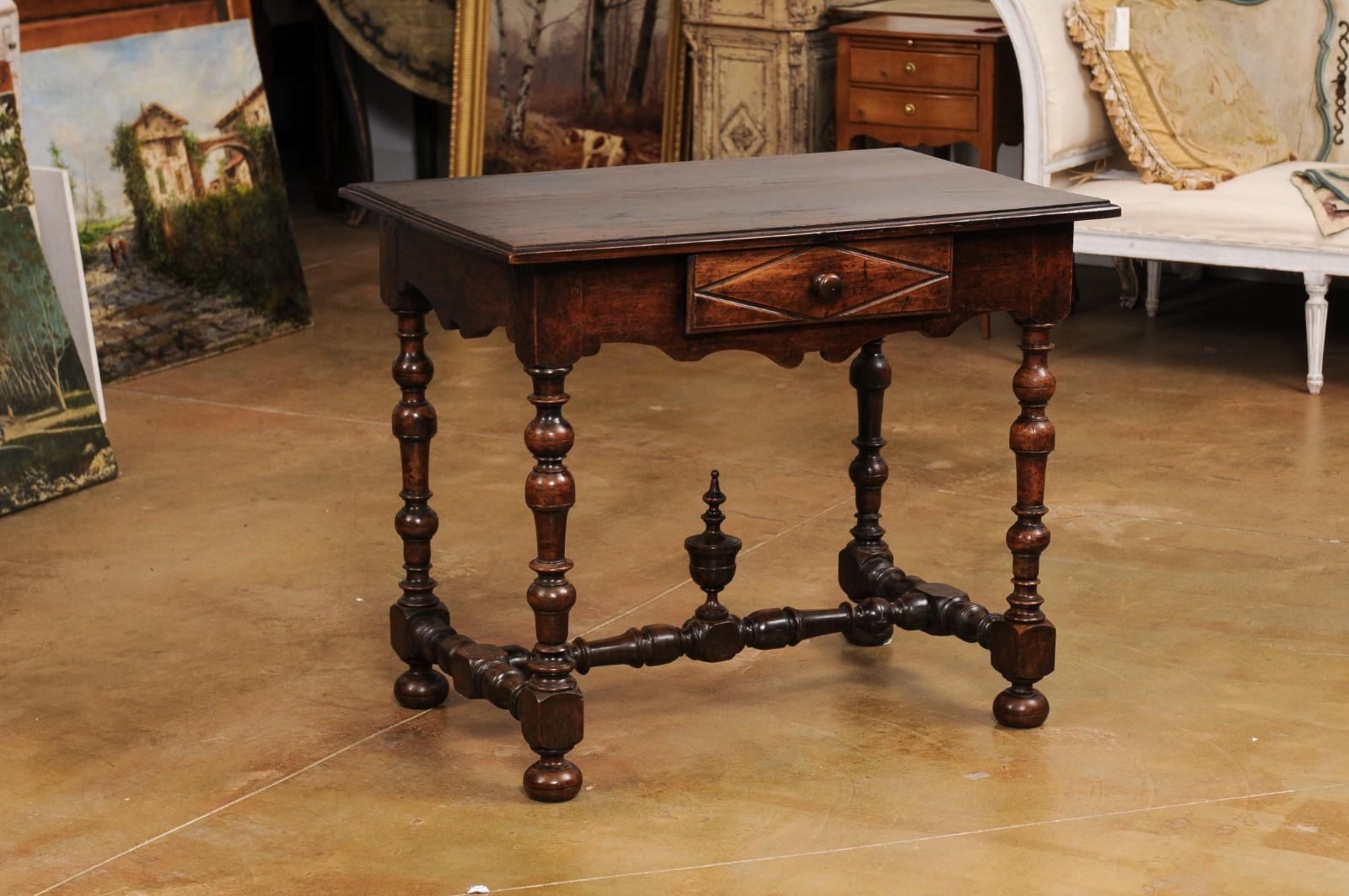 French Louis XIII Period Walnut Side Table with Baluster Legs and Carved Finial In Good Condition For Sale In Atlanta, GA