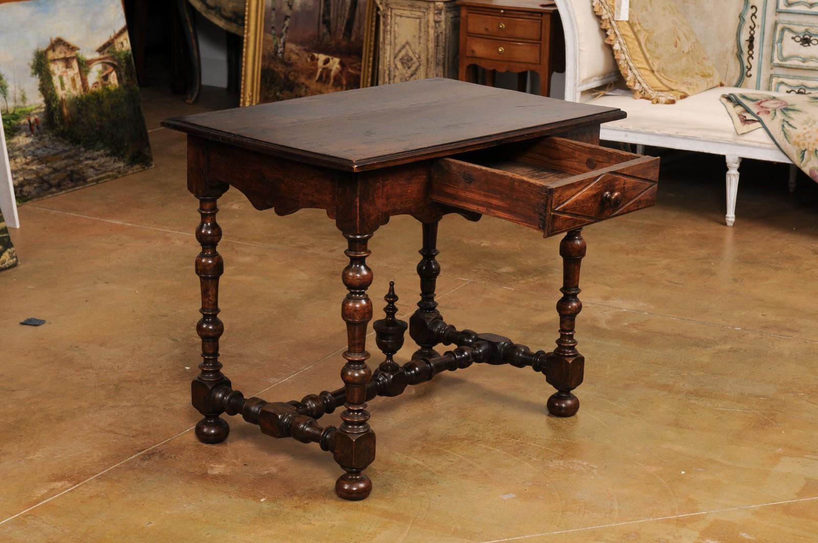 French Louis XIII Period Walnut Side Table with Baluster Legs and Carved Finial For Sale 1