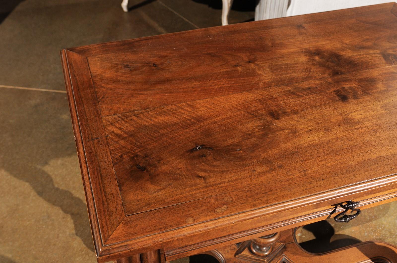 French Louis XIII Style 1810s Walnut Table with Drawer and Barley Twist Legs 5