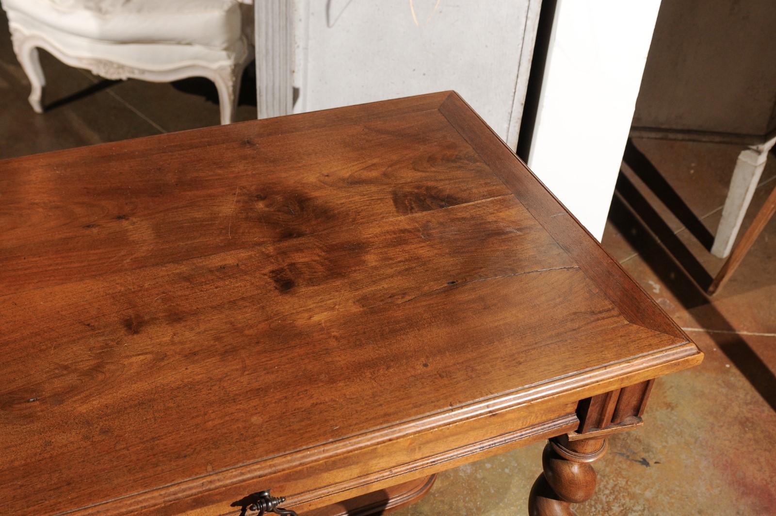 French Louis XIII Style 1810s Walnut Table with Drawer and Barley Twist Legs 6