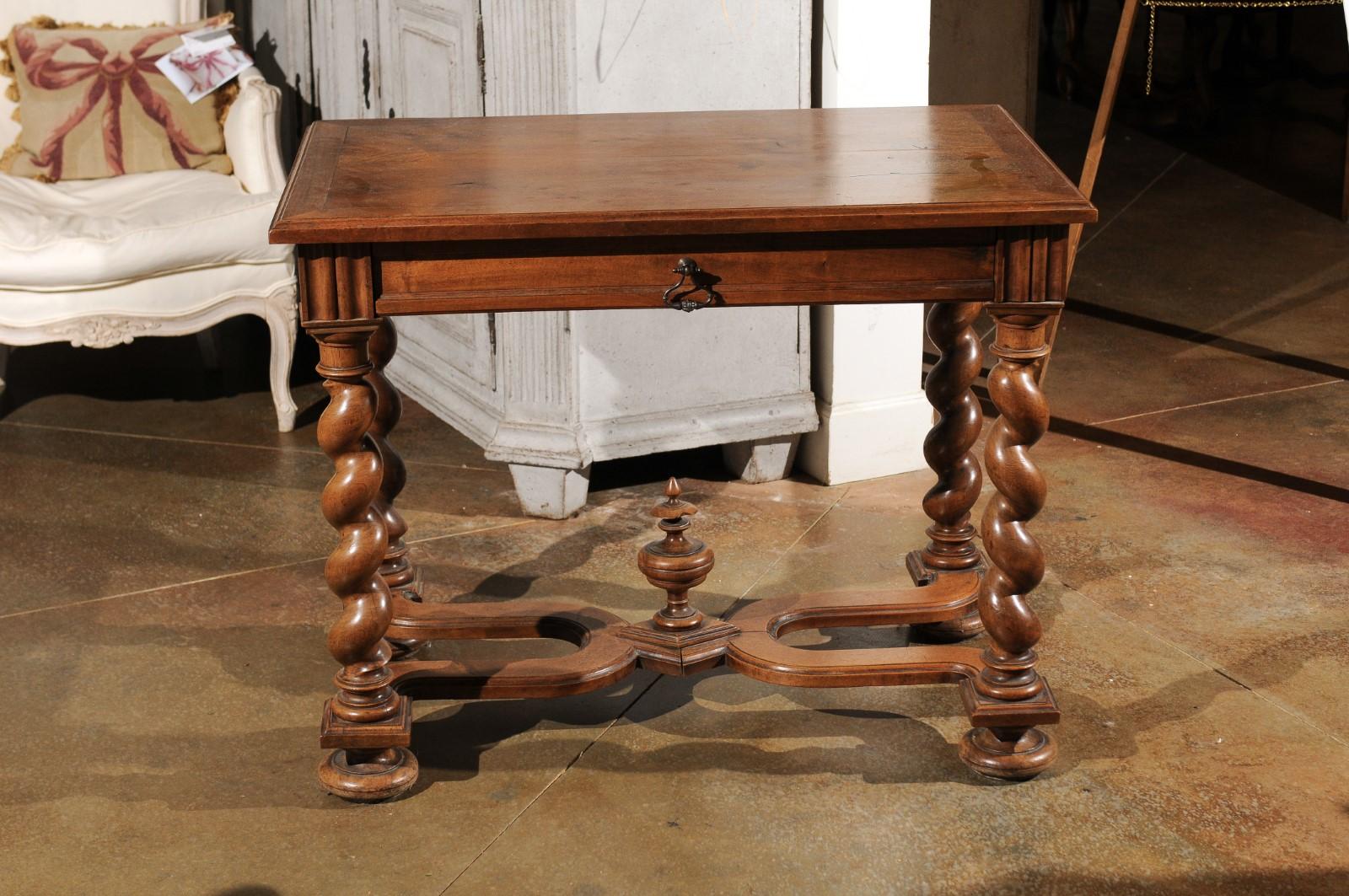 19th Century French Louis XIII Style 1810s Walnut Table with Drawer and Barley Twist Legs