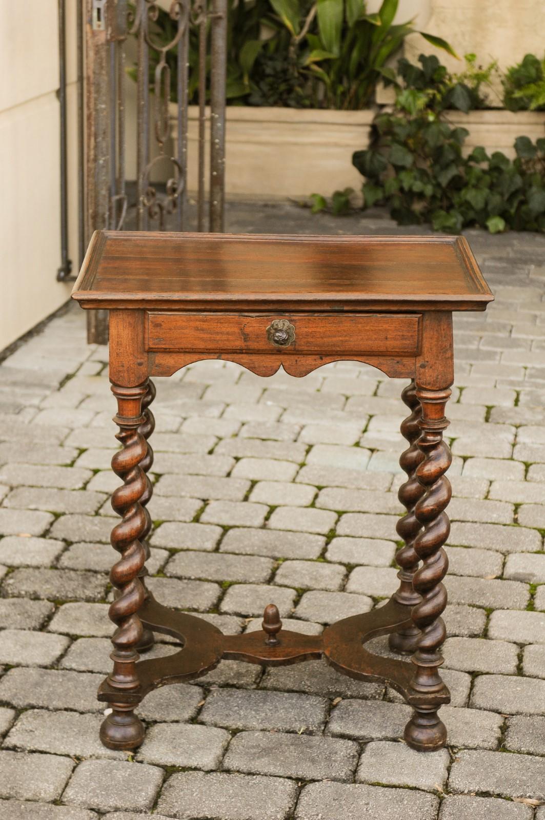 French Louis XIII Style 1870s Walnut Table with Barley Twist Base and Drawer In Good Condition In Atlanta, GA