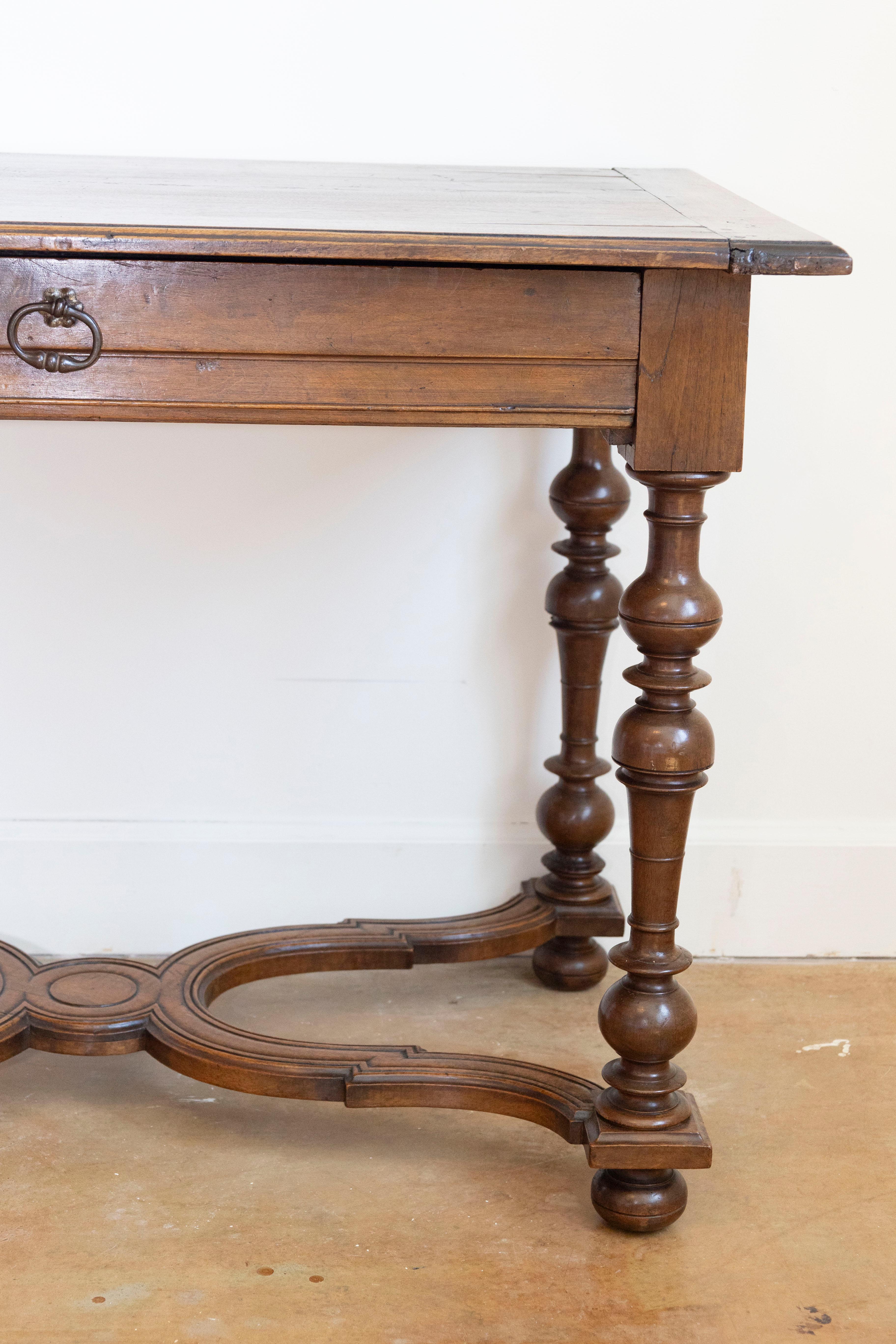 French Louis XIII Style 1890s Walnut Side Table with Curving X-Form Stretcher 1
