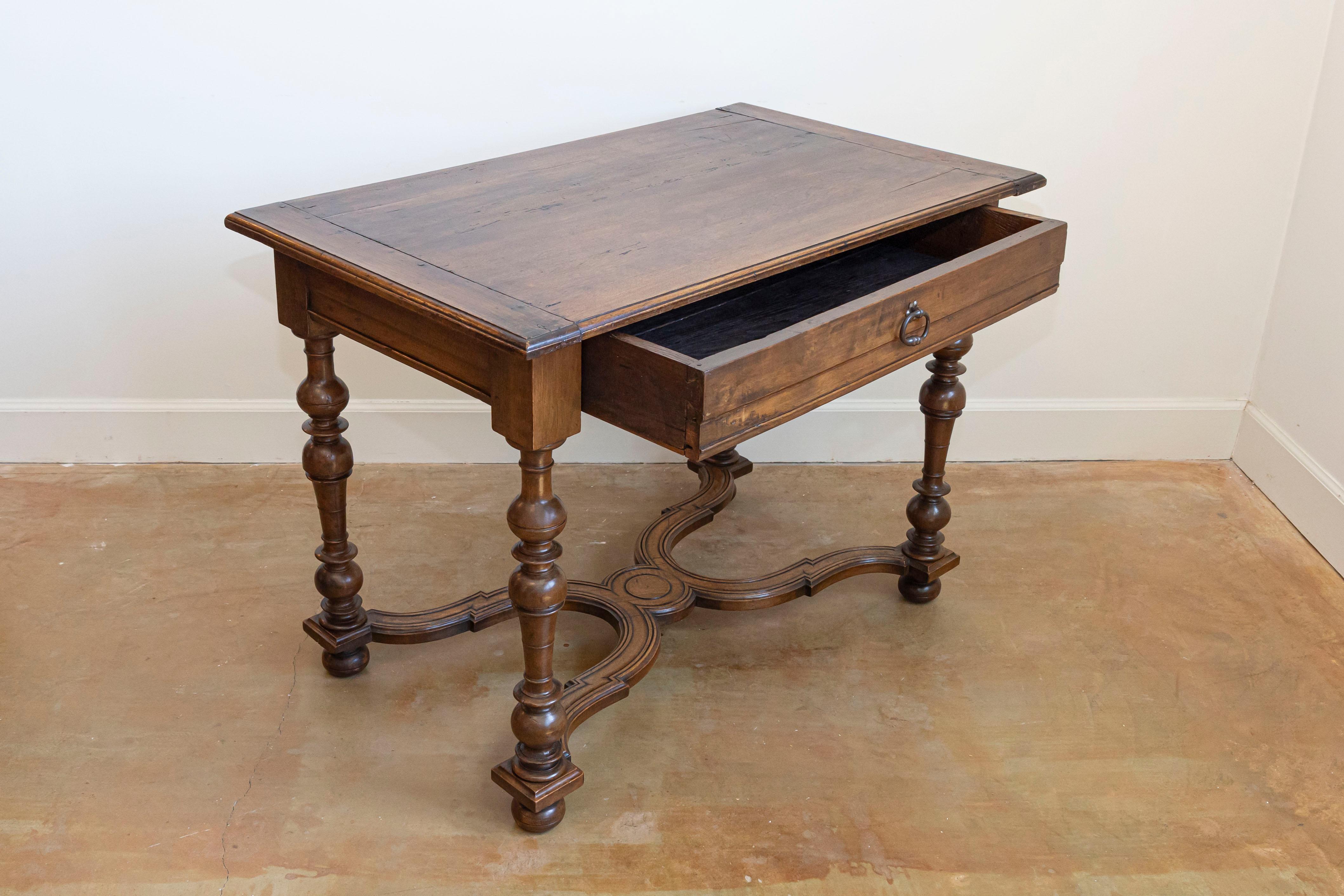 French Louis XIII Style 1890s Walnut Side Table with Curving X-Form Stretcher 3