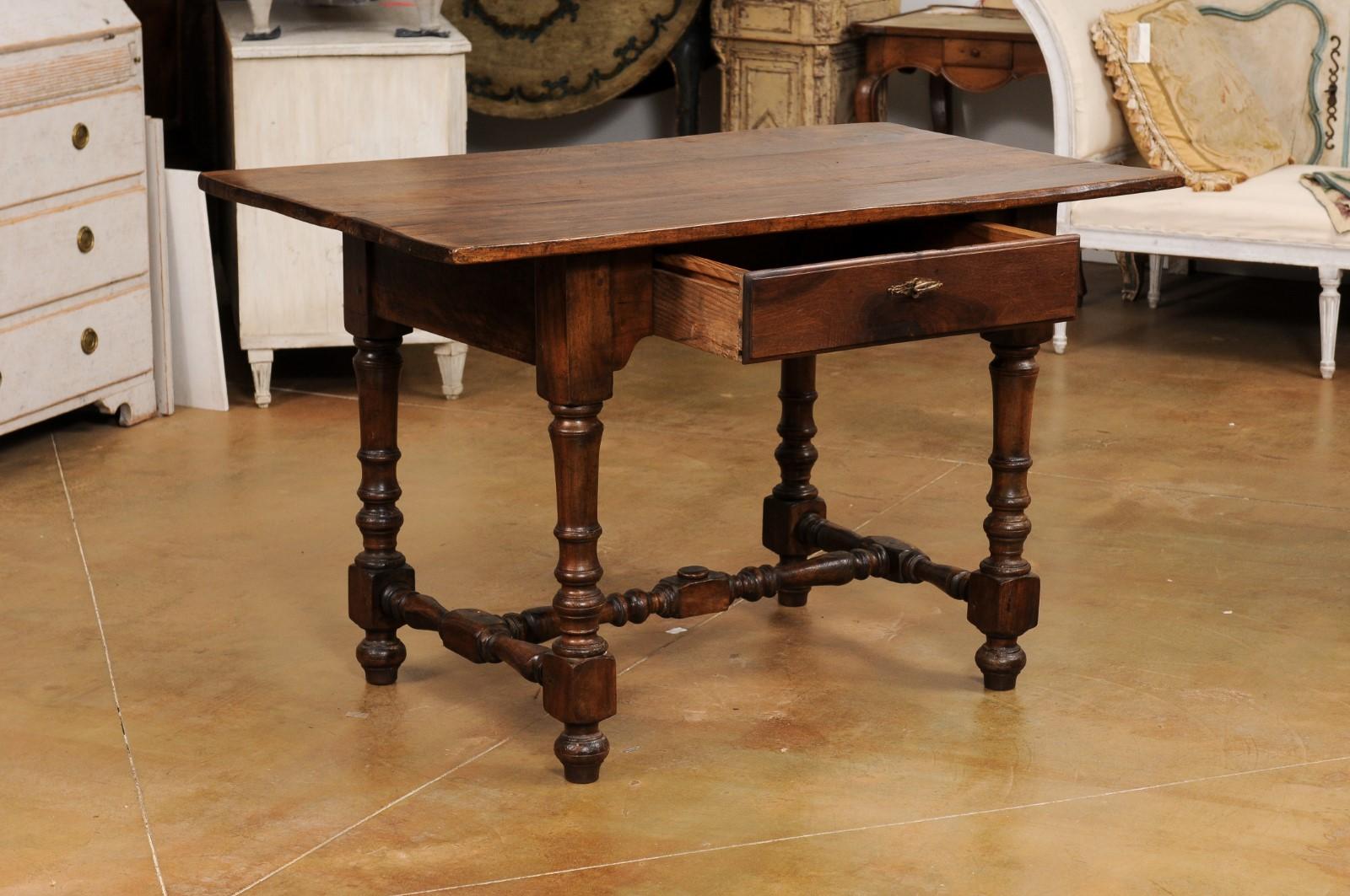 French Louis XIII Style 19th Century Walnut Table with Turned Legs and Stretcher For Sale 2