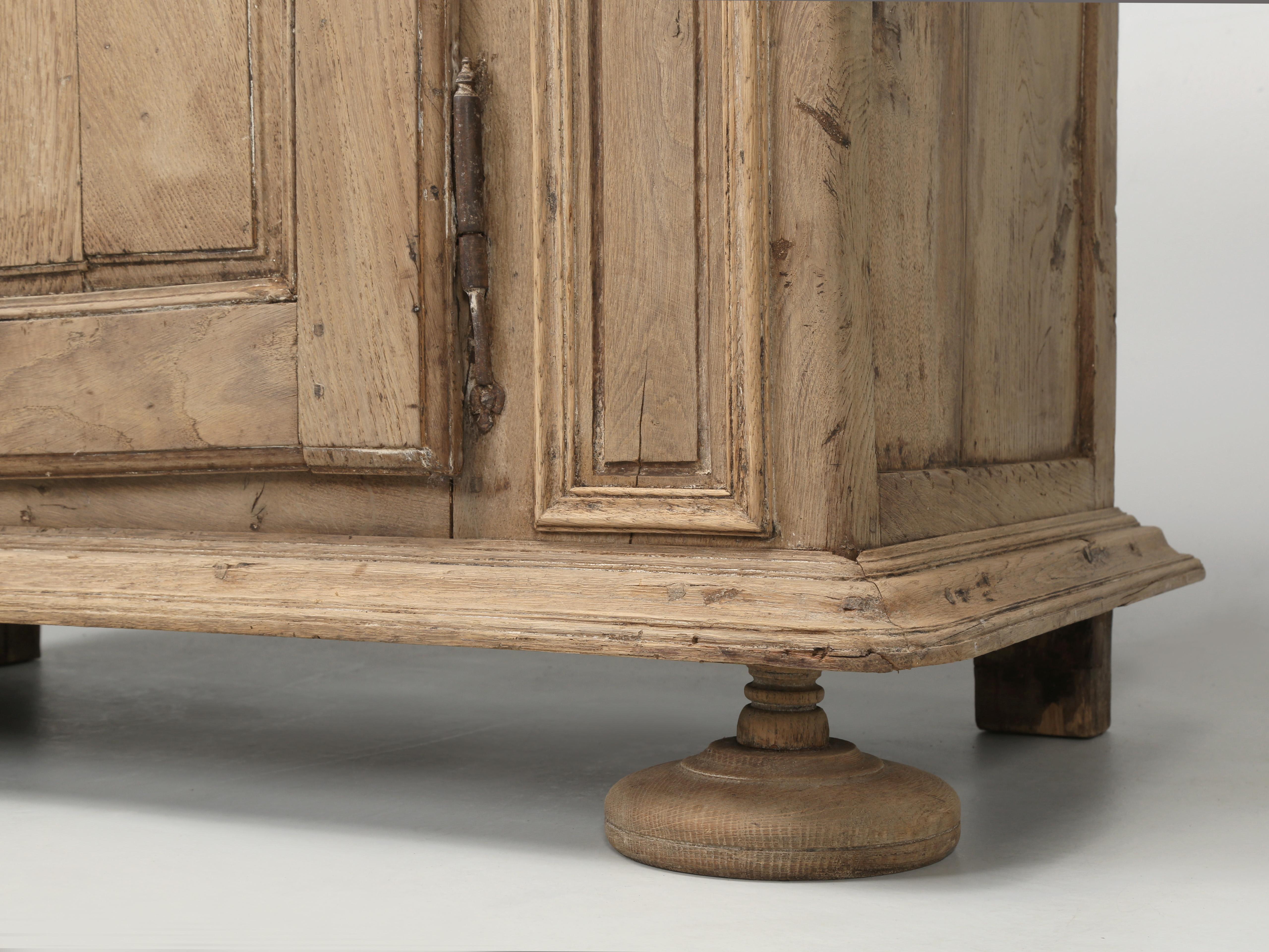 French Louis XIII Style Cupboard, Confiturier in Natural Washed Oak circa 1700's 7
