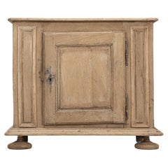 Antique French Louis XIII Style Cupboard, Confiturier in Natural Washed Oak circa 1700's