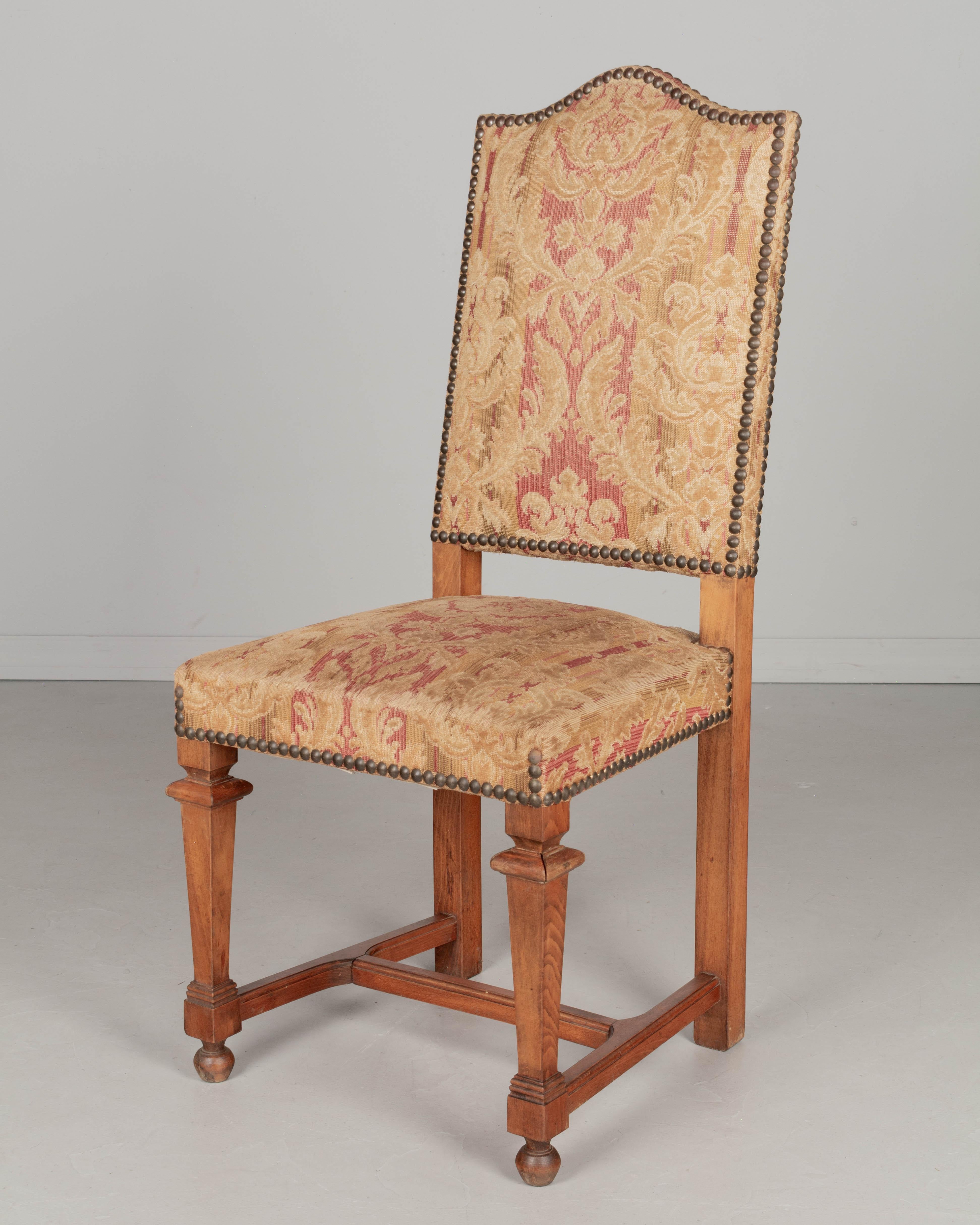 French Louis XIII Style Dining Chairs, Set of 4 In Good Condition For Sale In Winter Park, FL