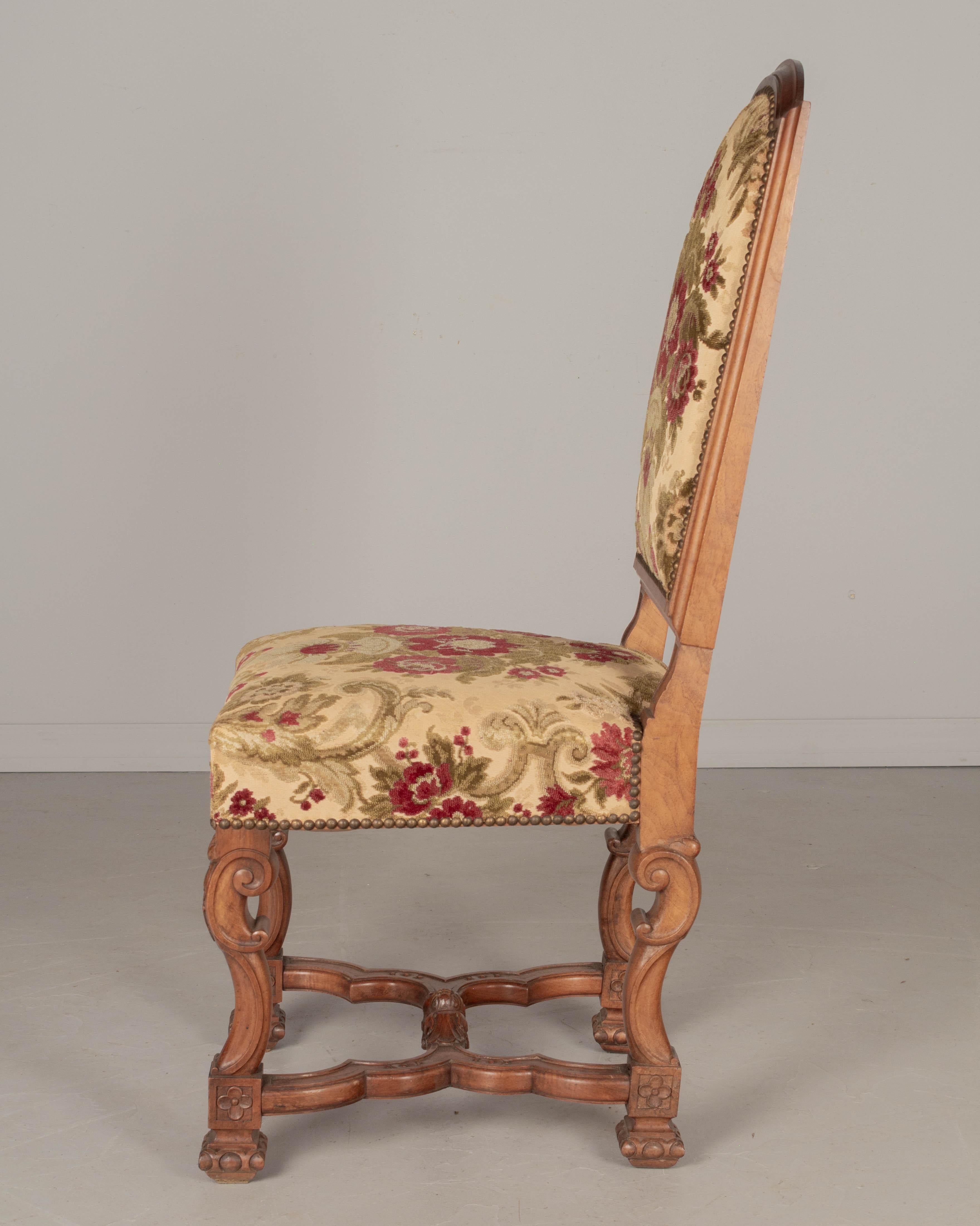 Esszimmerstühle im französischen Louis-XIII-Stil, 8er-Set im Angebot 3
