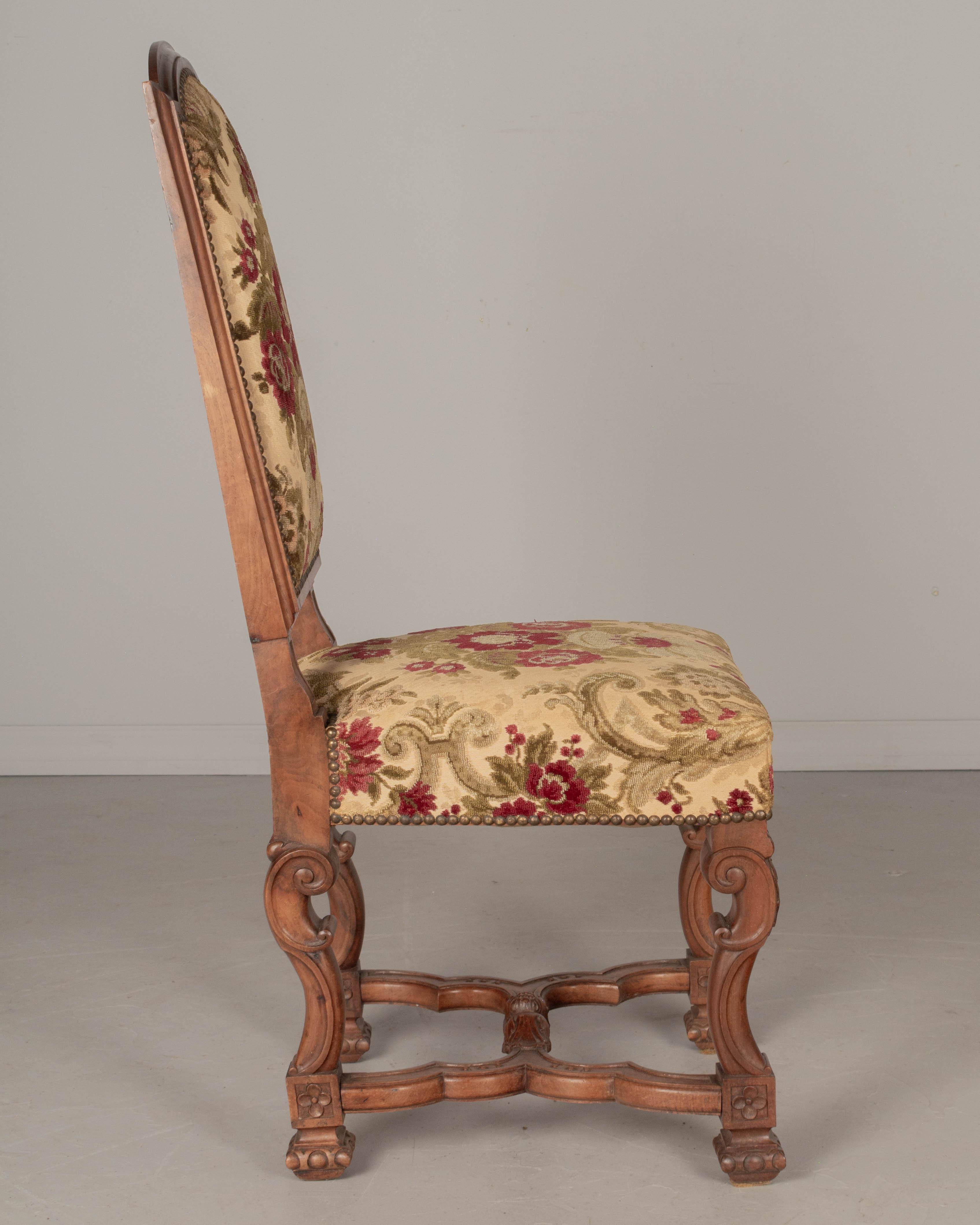 Esszimmerstühle im französischen Louis-XIII-Stil, 8er-Set im Angebot 4