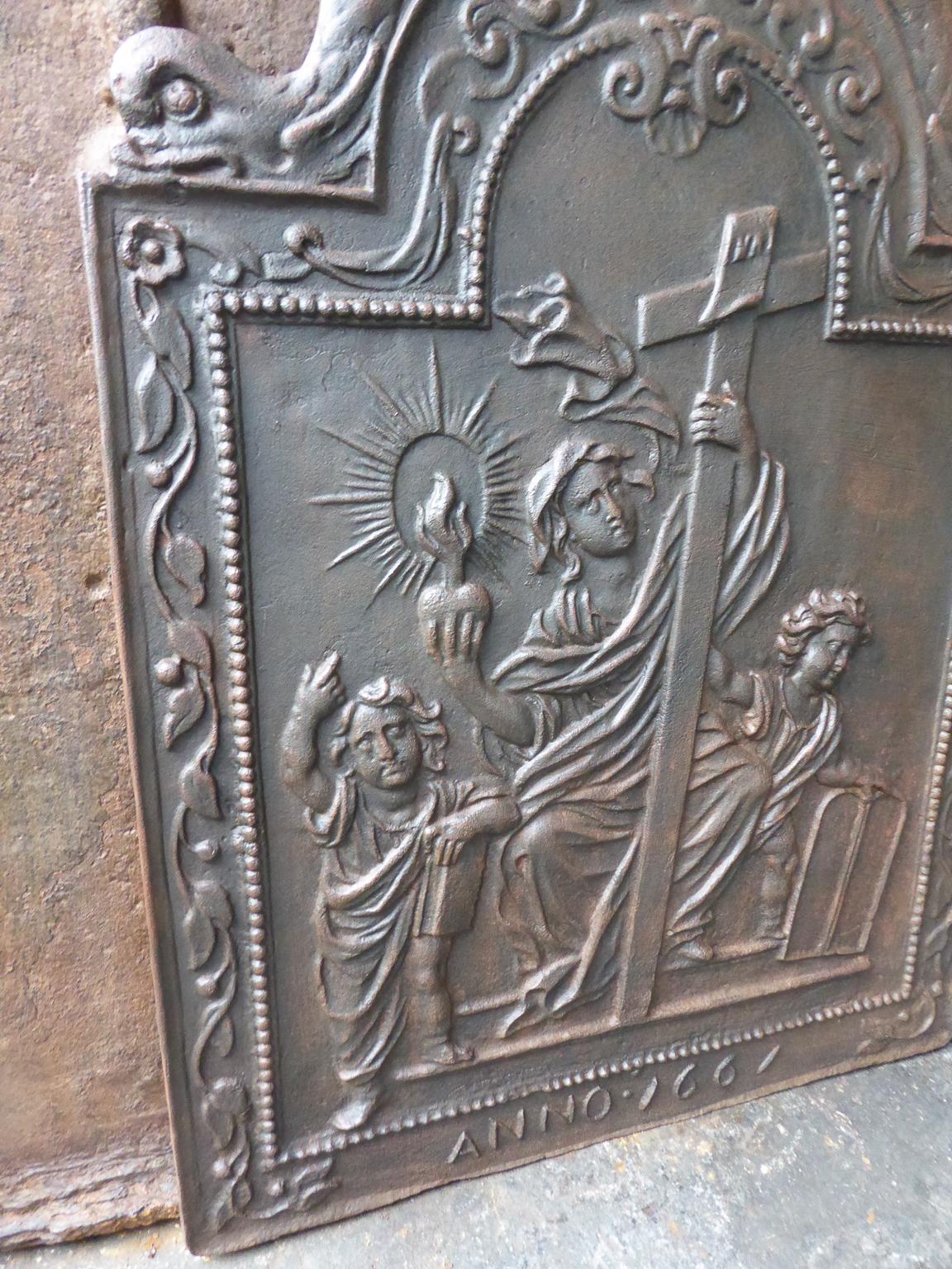 Plaque de cheminée française ancienne de style Louis XIII « Faith » Bon état - En vente à Soest, NL