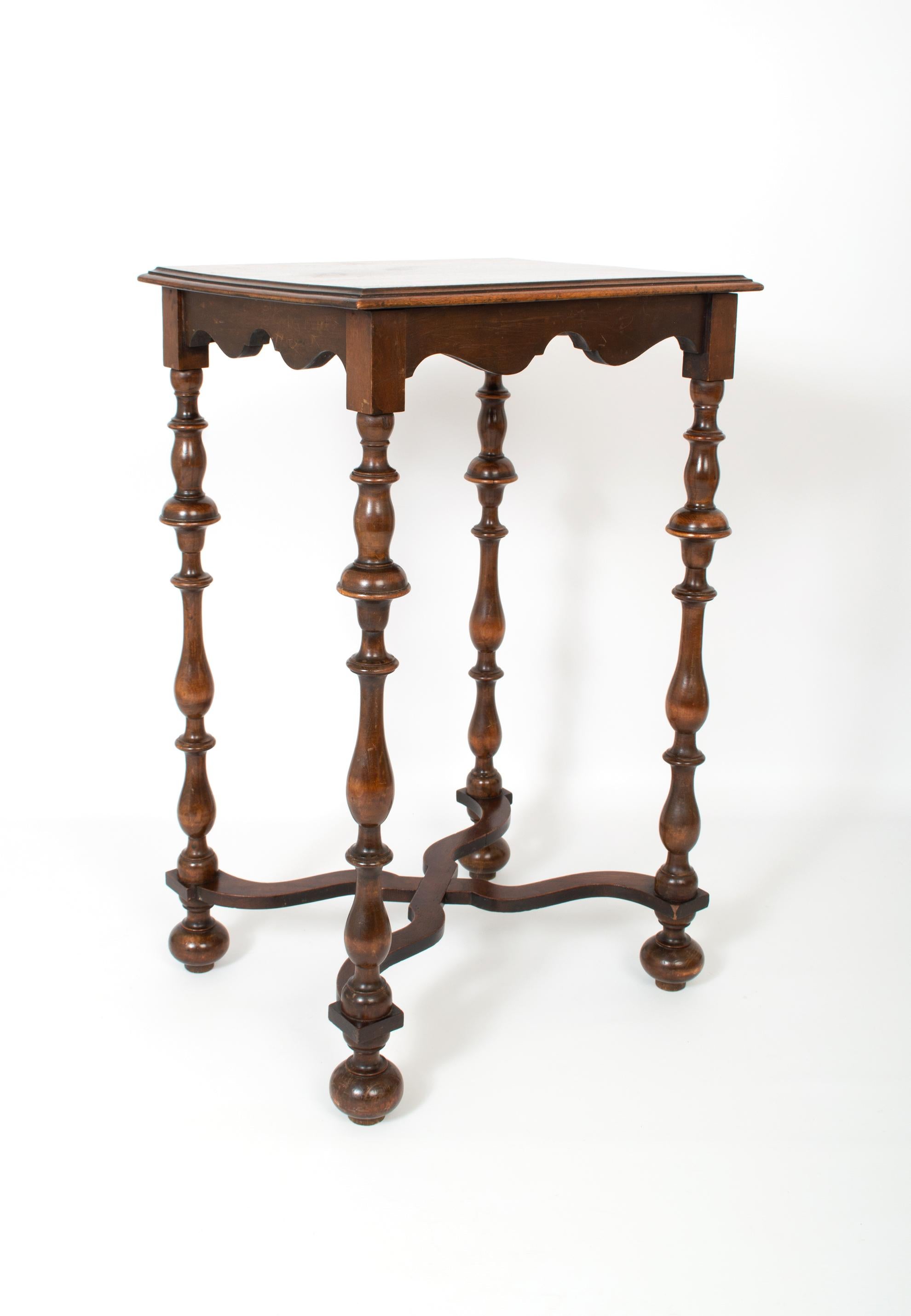 French Louis XIII Style Hall Side Table, C.1900 For Sale 2