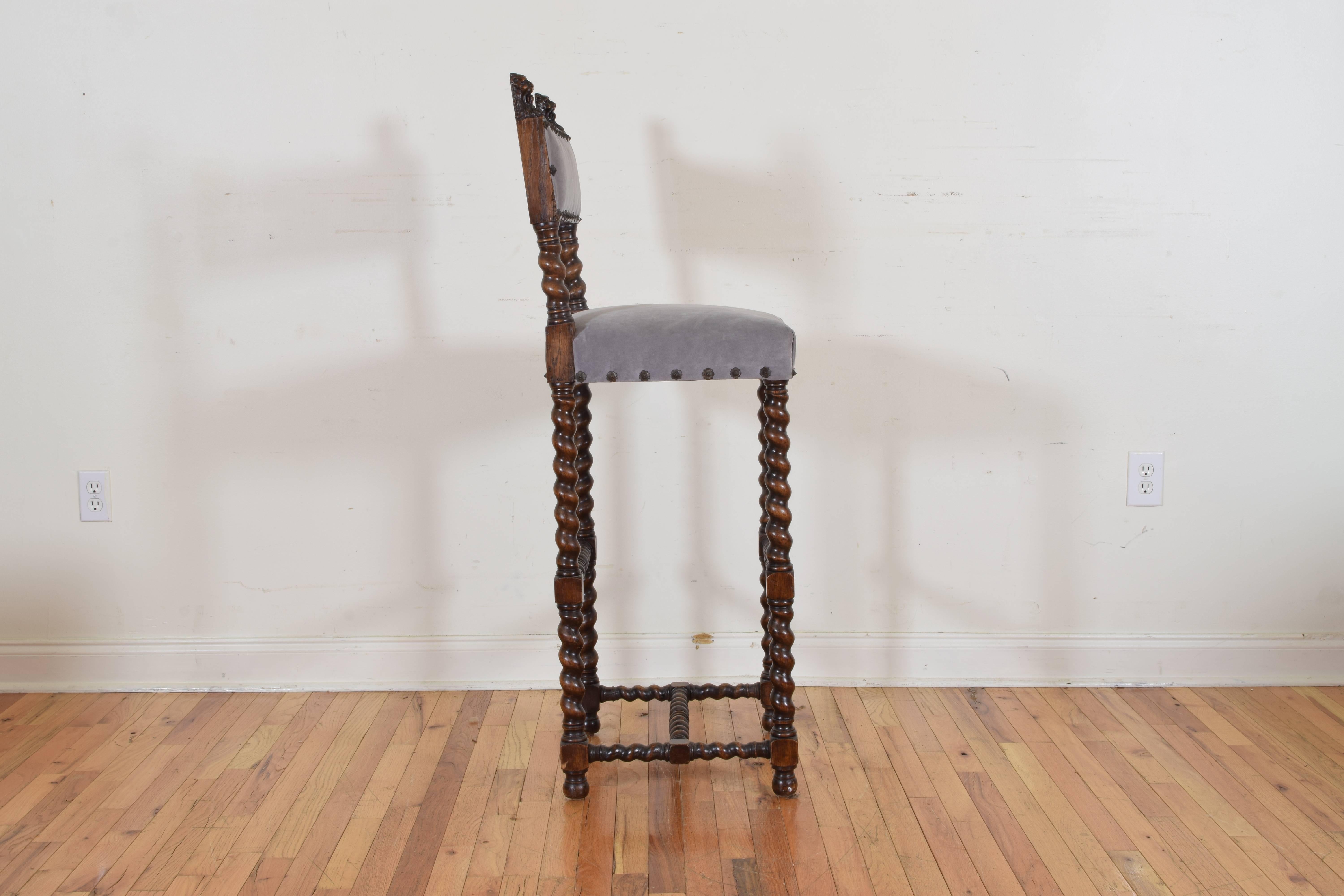 French Louis XIII Style Oak Tall Chair, Late 19th-Early 20th Century In Excellent Condition For Sale In Atlanta, GA