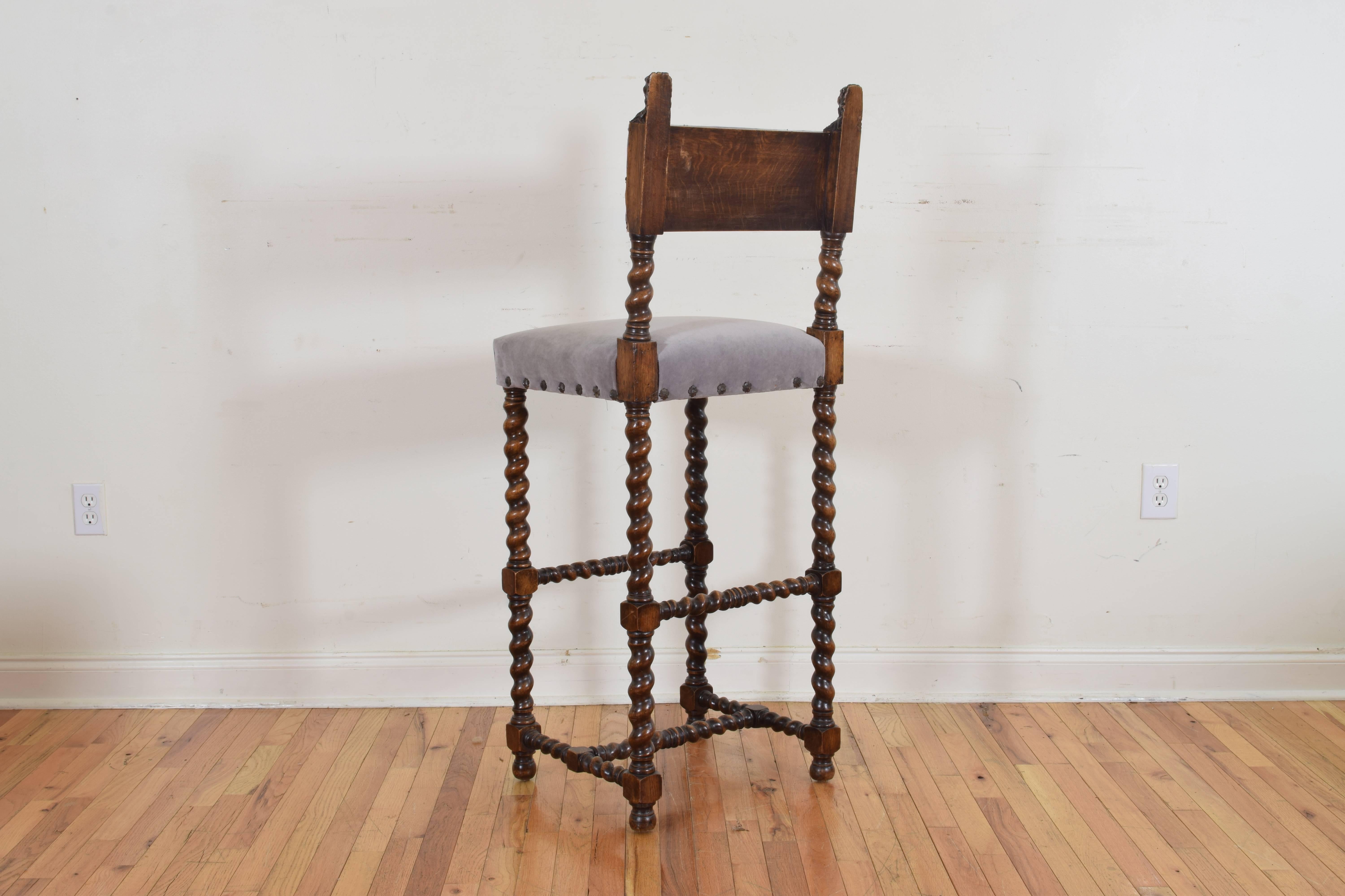 Late 19th Century French Louis XIII Style Oak Tall Chair, Late 19th-Early 20th Century For Sale