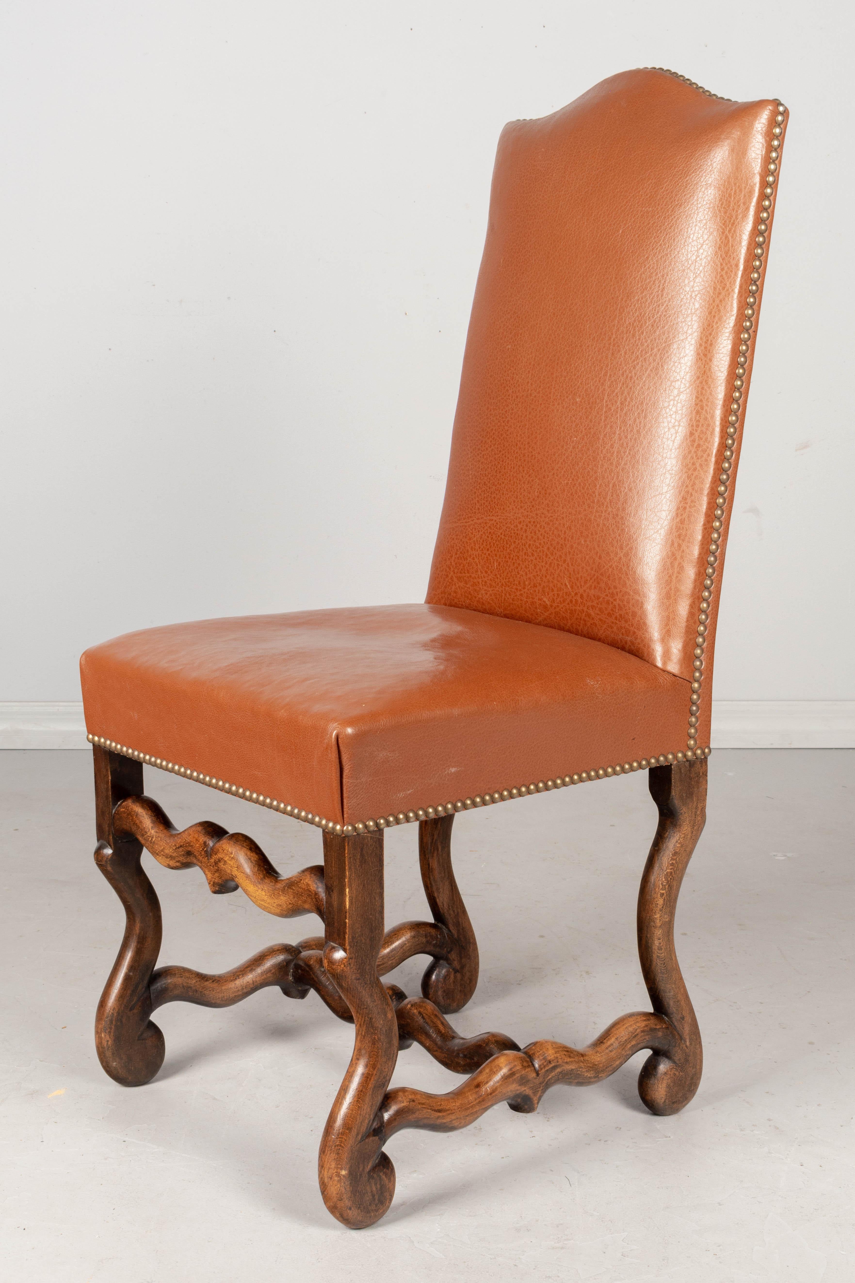 Chaises de salle à manger françaises Os de Mouton de style Louis XIII, lot de 8 Bon état à Winter Park, FL