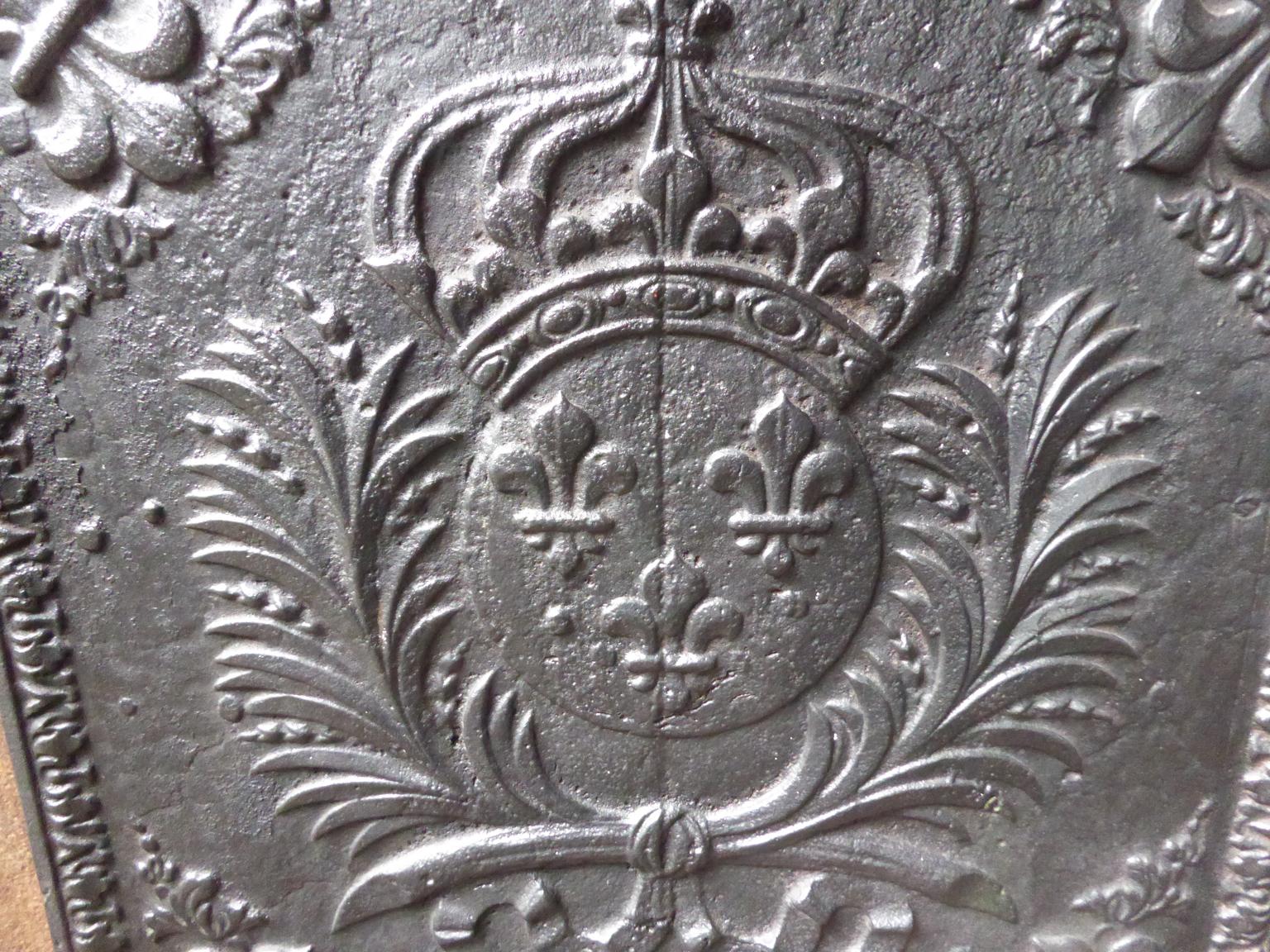 French Louis XIV 'Arms of France' Fireback, 18th Century In Good Condition In Amerongen, NL