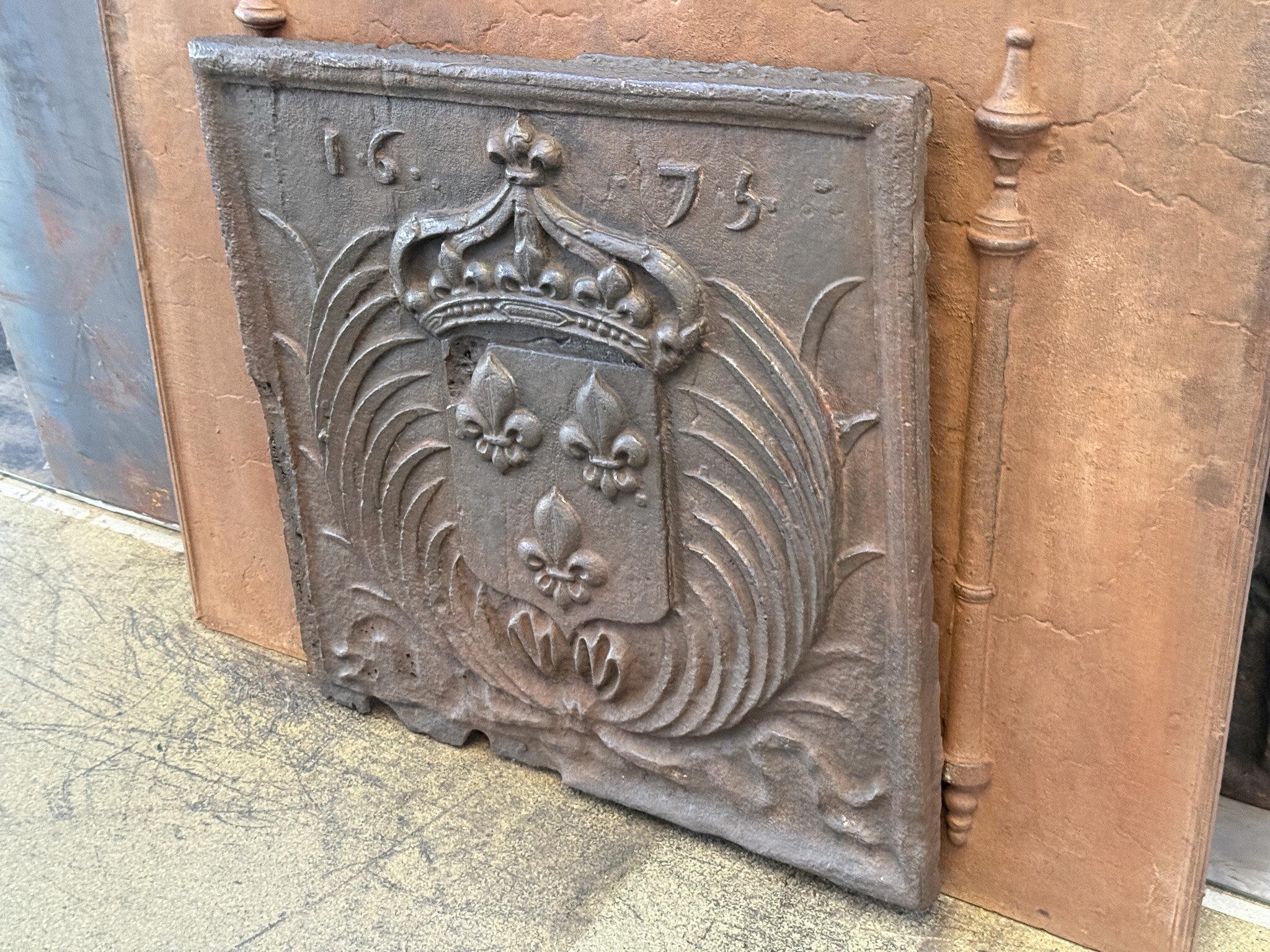 Parafuoco francese Luigi XIV 'Arms of France', XVII secolo In condizioni buone in vendita a Amerongen, Amerongen