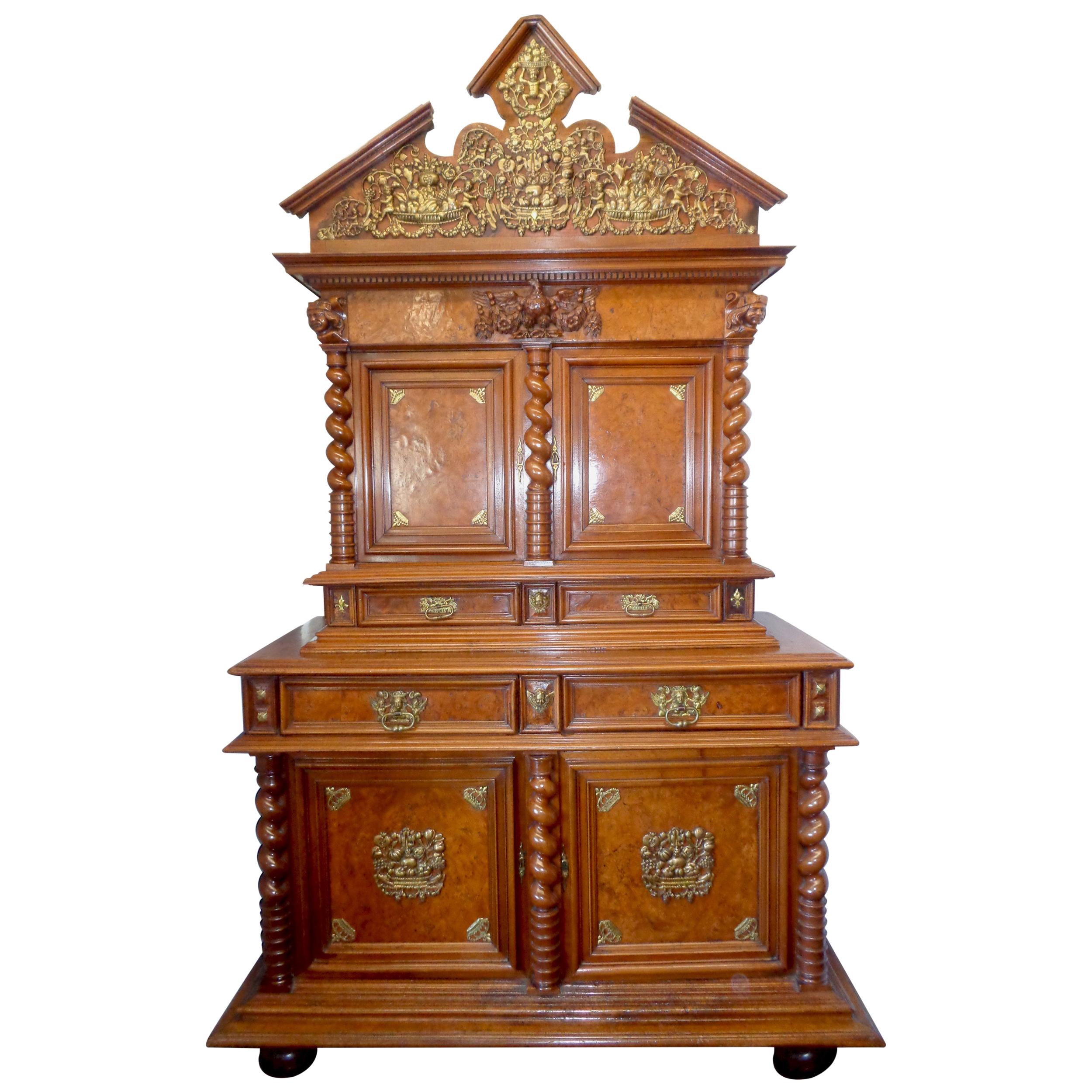 French Louis XIV Buffet Deux Corps in Walnut and Burled Elm, circa 1670 For Sale