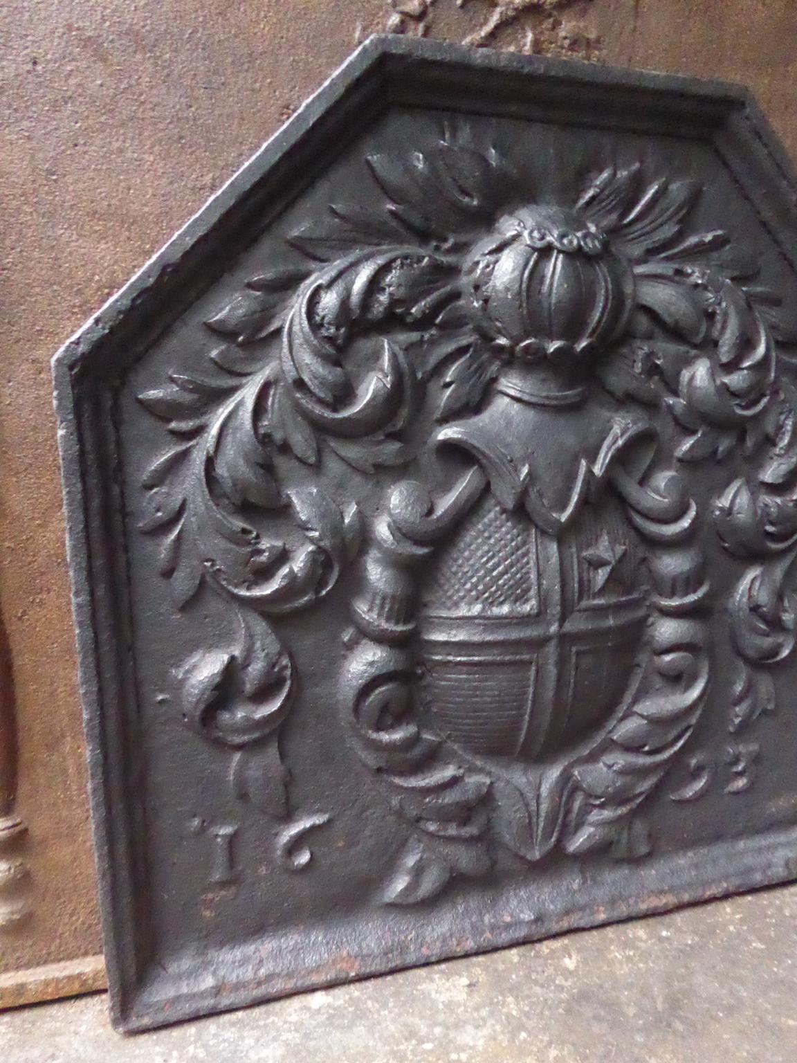 French Louis XIV 'Coat of Arms' Fireback / Backsplash, 17th Century For Sale 1