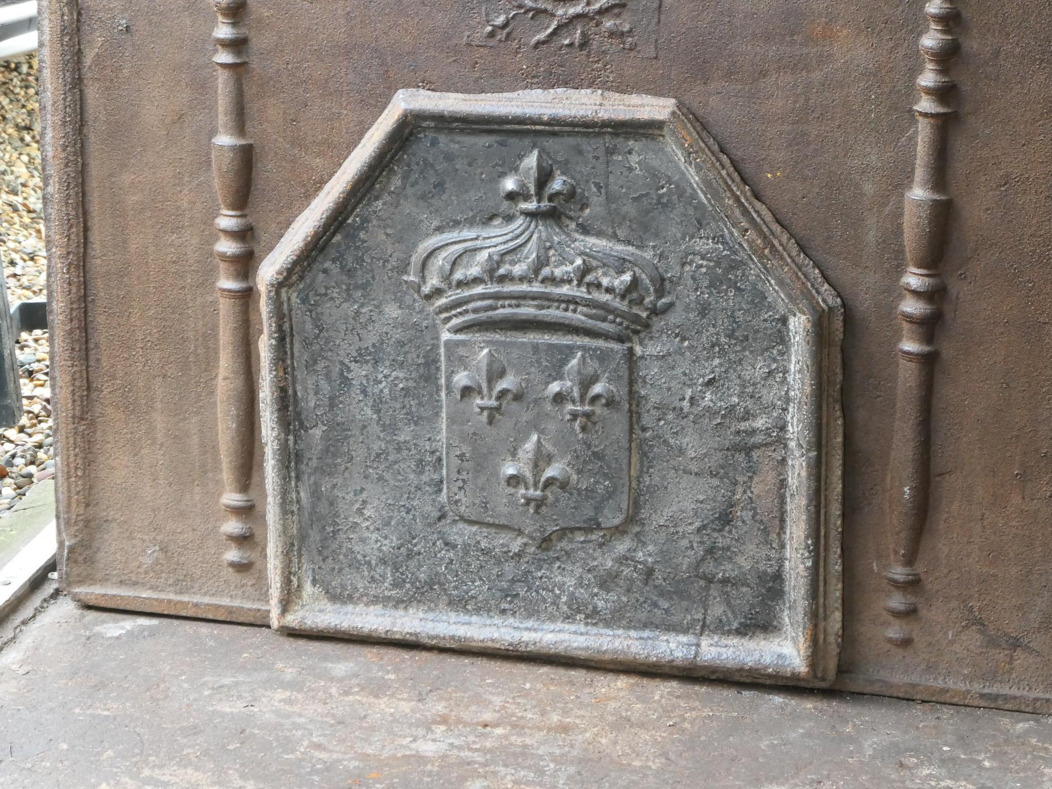 French Louis XIV Period 'Arms of France' Fireback / Backsplash, 17th Century In Good Condition In Amerongen, NL