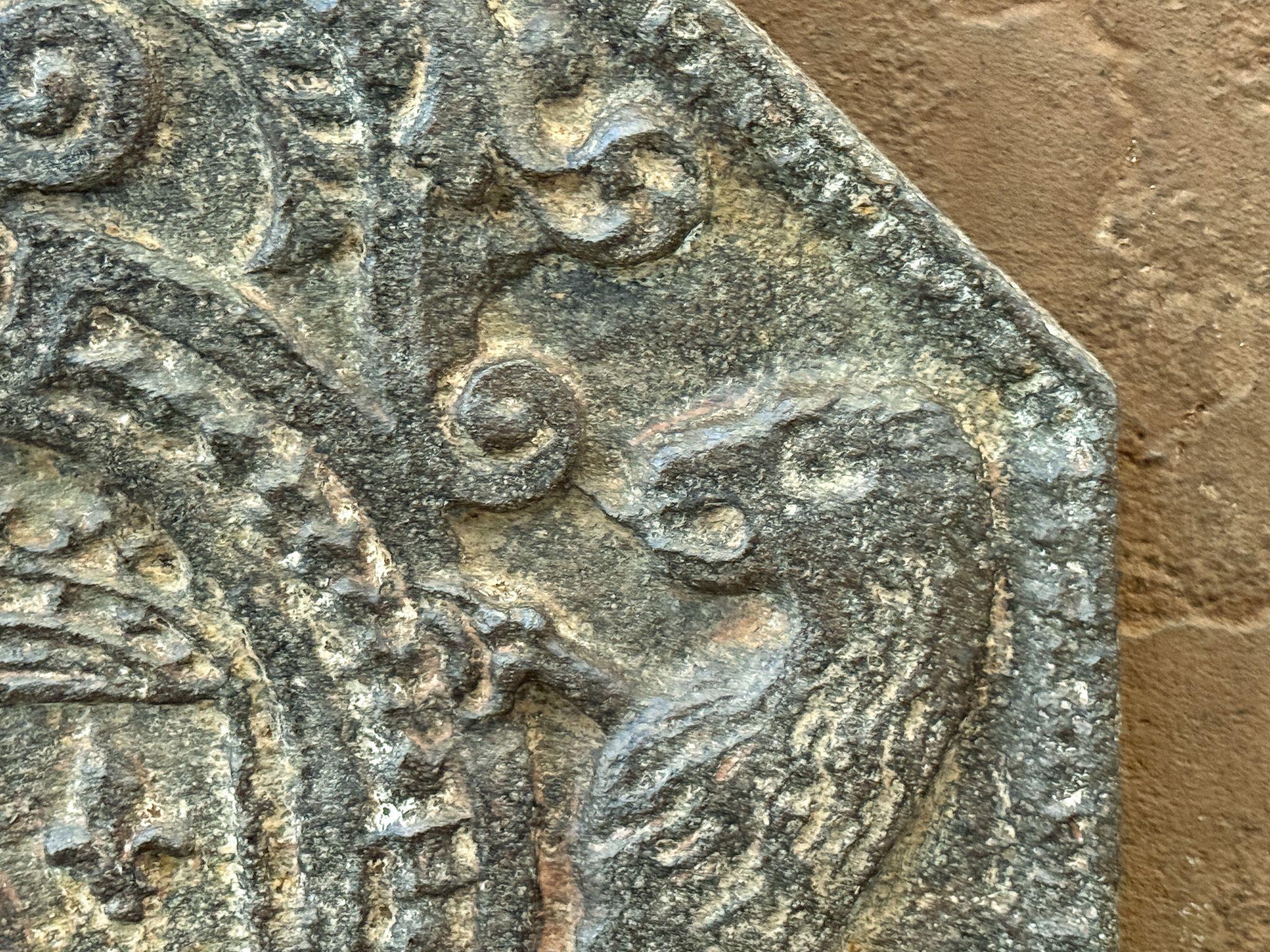 French Louis XIV Period 'Arms of France' Fireback / Backsplash, 17th Century In Good Condition For Sale In Soest, NL