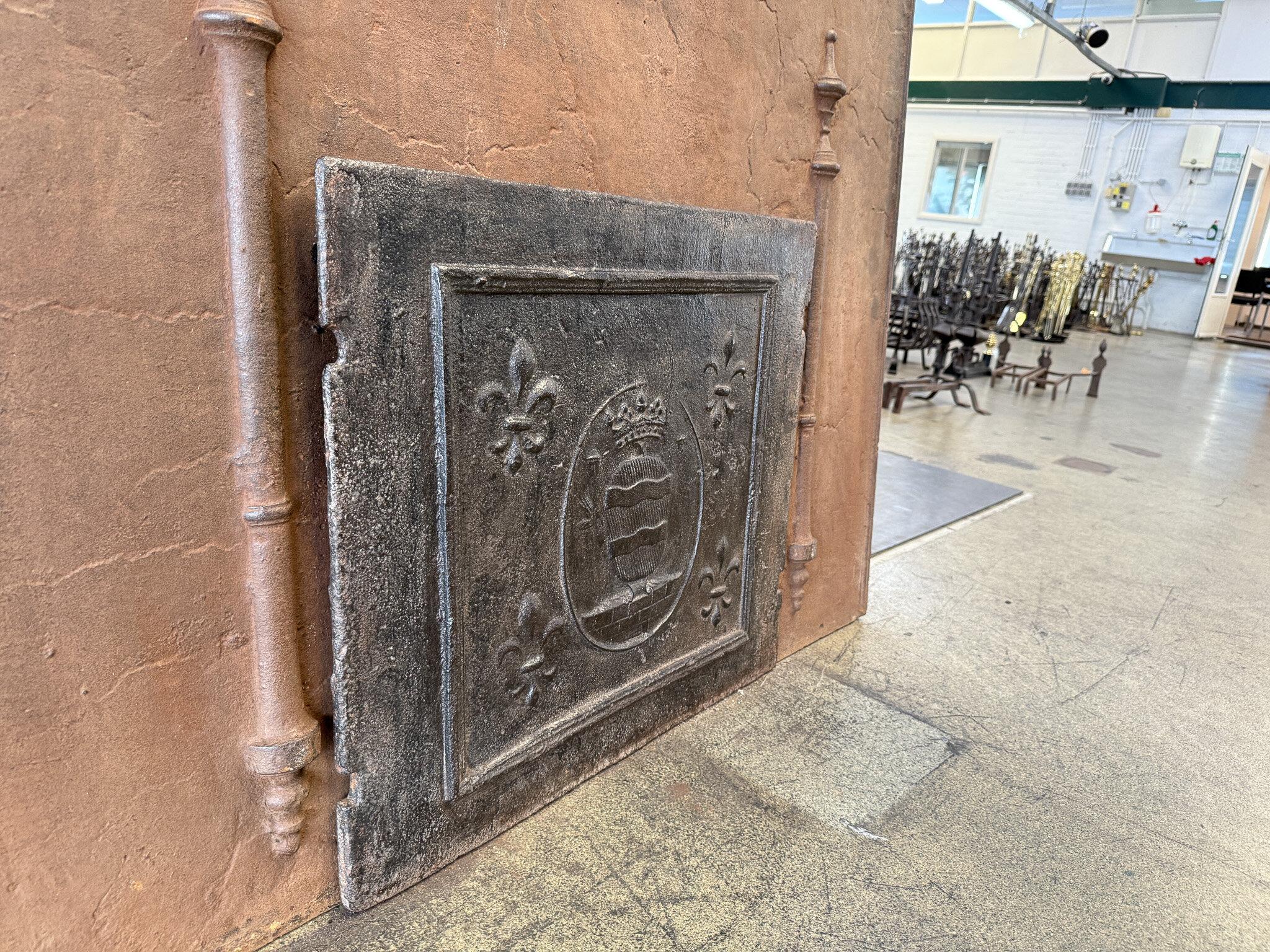 French Louis XIV Period 'Coat of Arms' Fireback / Backsplash, 17th Century For Sale 6