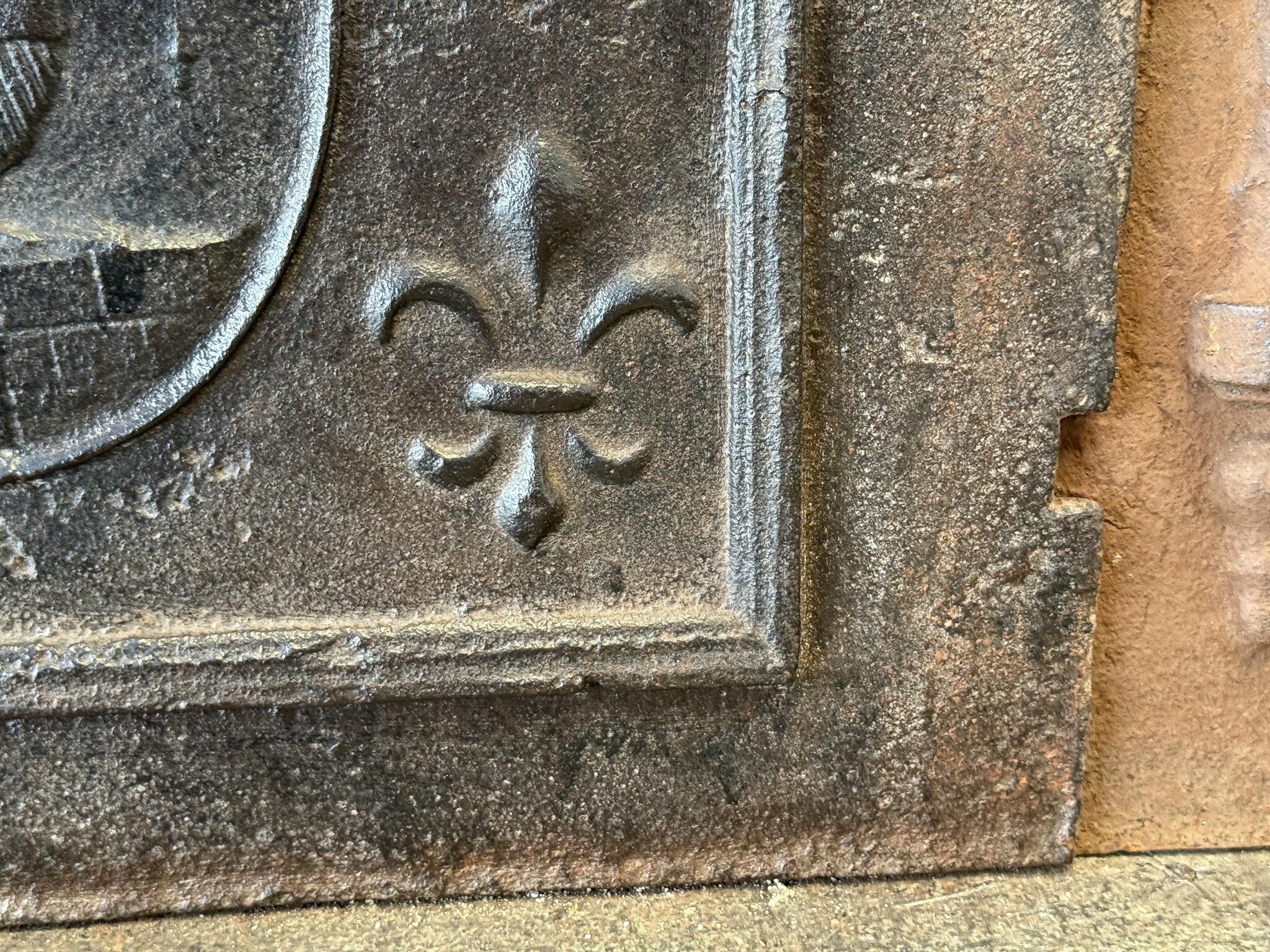 French Louis XIV Period 'Coat of Arms' Fireback / Backsplash, 17th Century For Sale 9