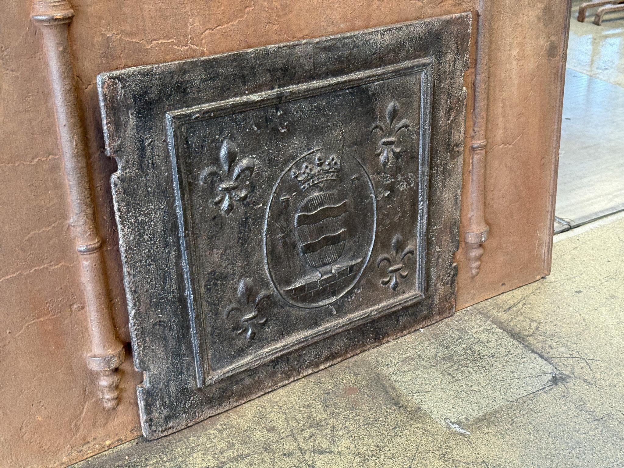 Cast French Louis XIV Period 'Coat of Arms' Fireback / Backsplash, 17th Century For Sale