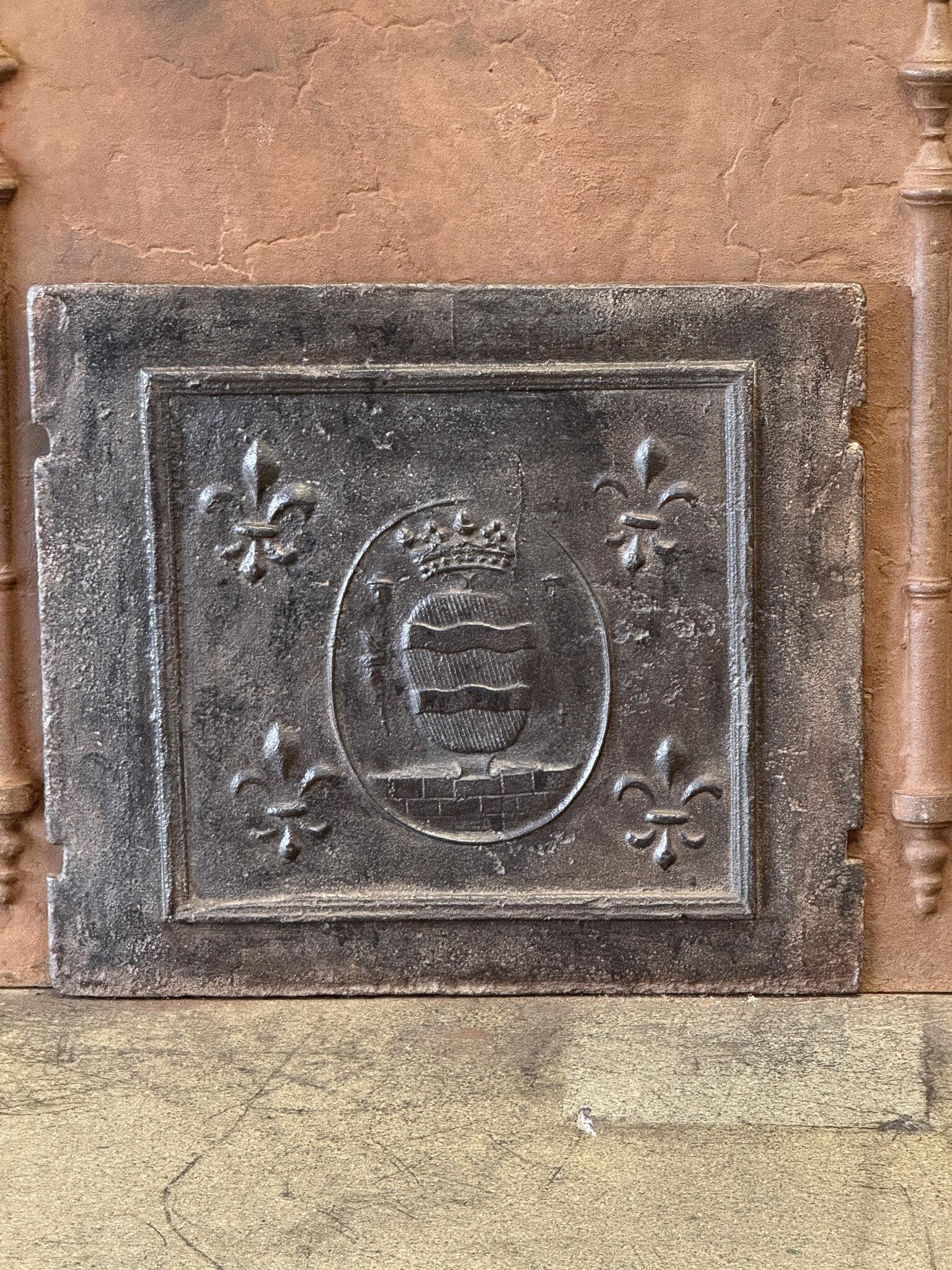 French Louis XIV Period 'Coat of Arms' Fireback / Backsplash, 17th Century For Sale 3
