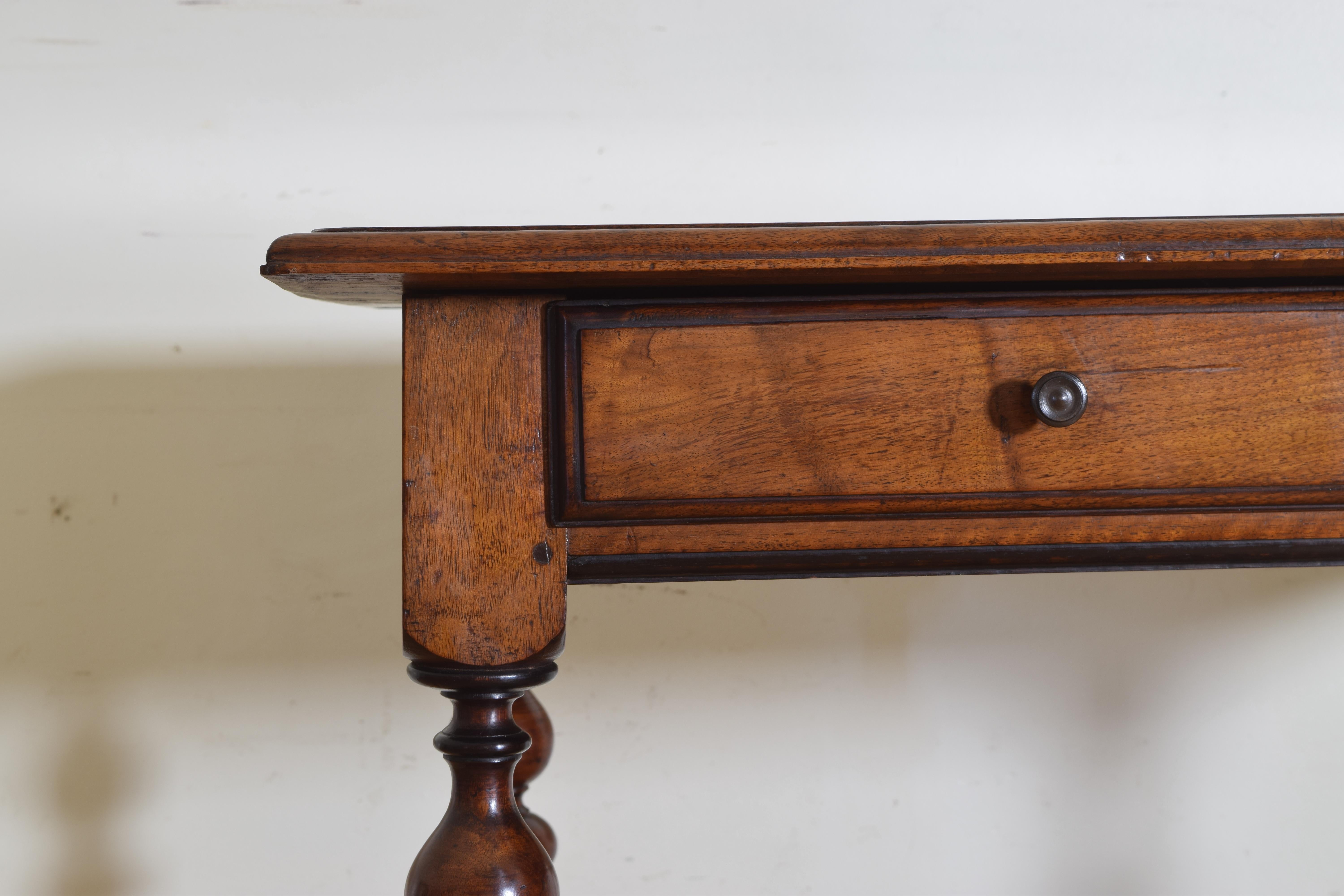 French Louis XIV Period Walnut 1-Drawer Table, Early 18th Century 5