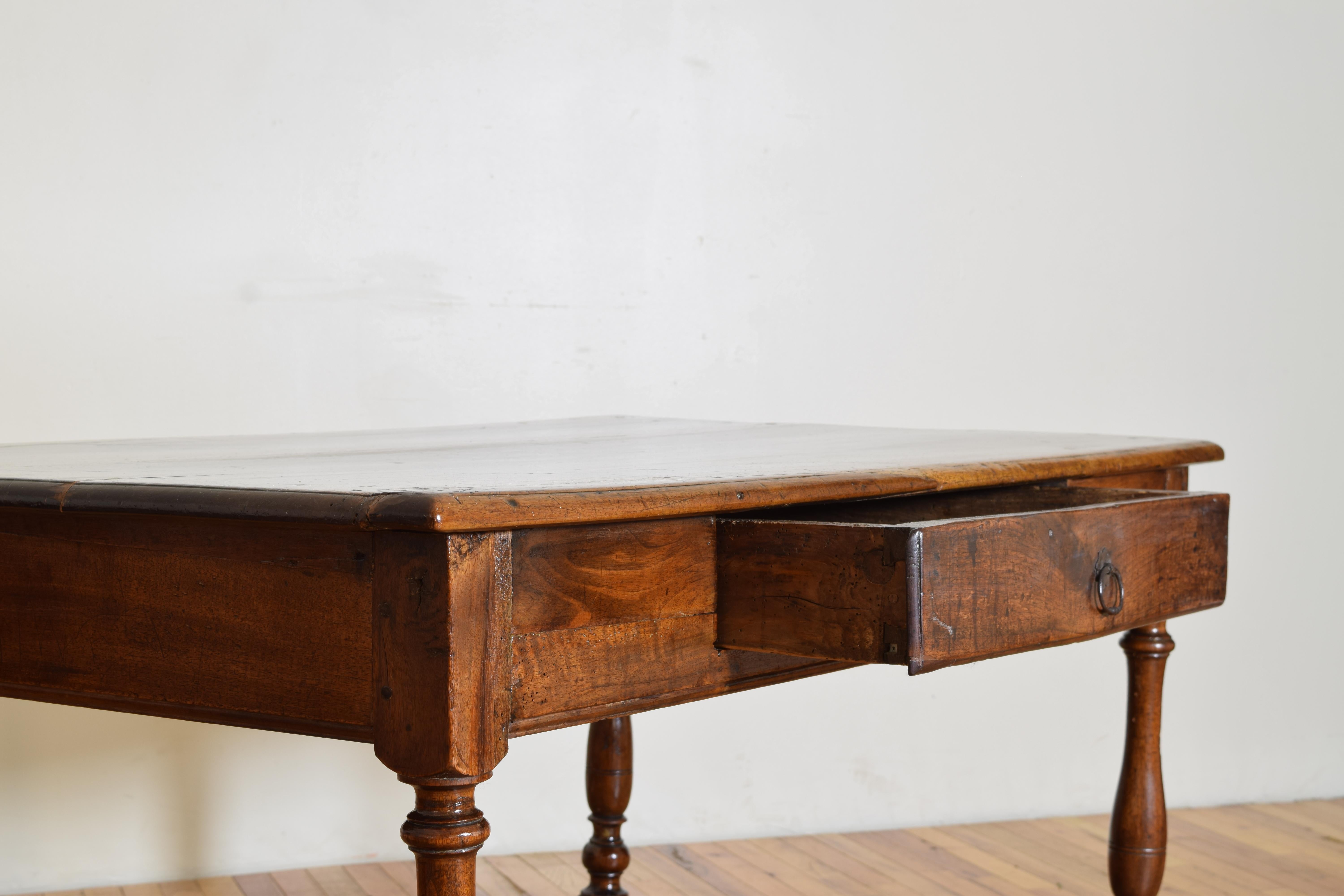 French Louis XIV Period Walnut 1-Drawer Writing Table, 1st quarter 18th century 3