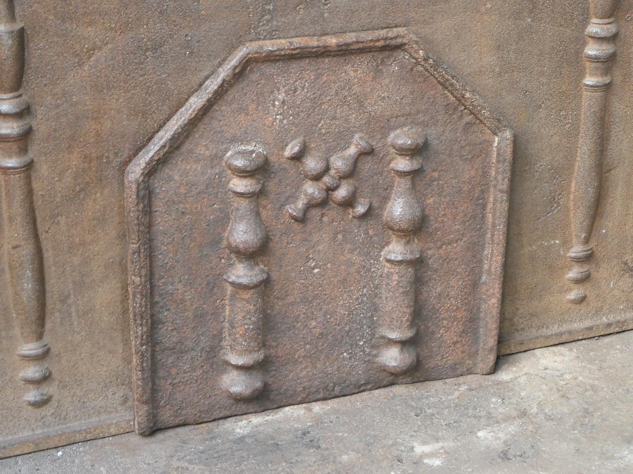 French Louis XIV 'Pillars with Saint Andrew's Cross' Fireback / Backsplash For Sale 2