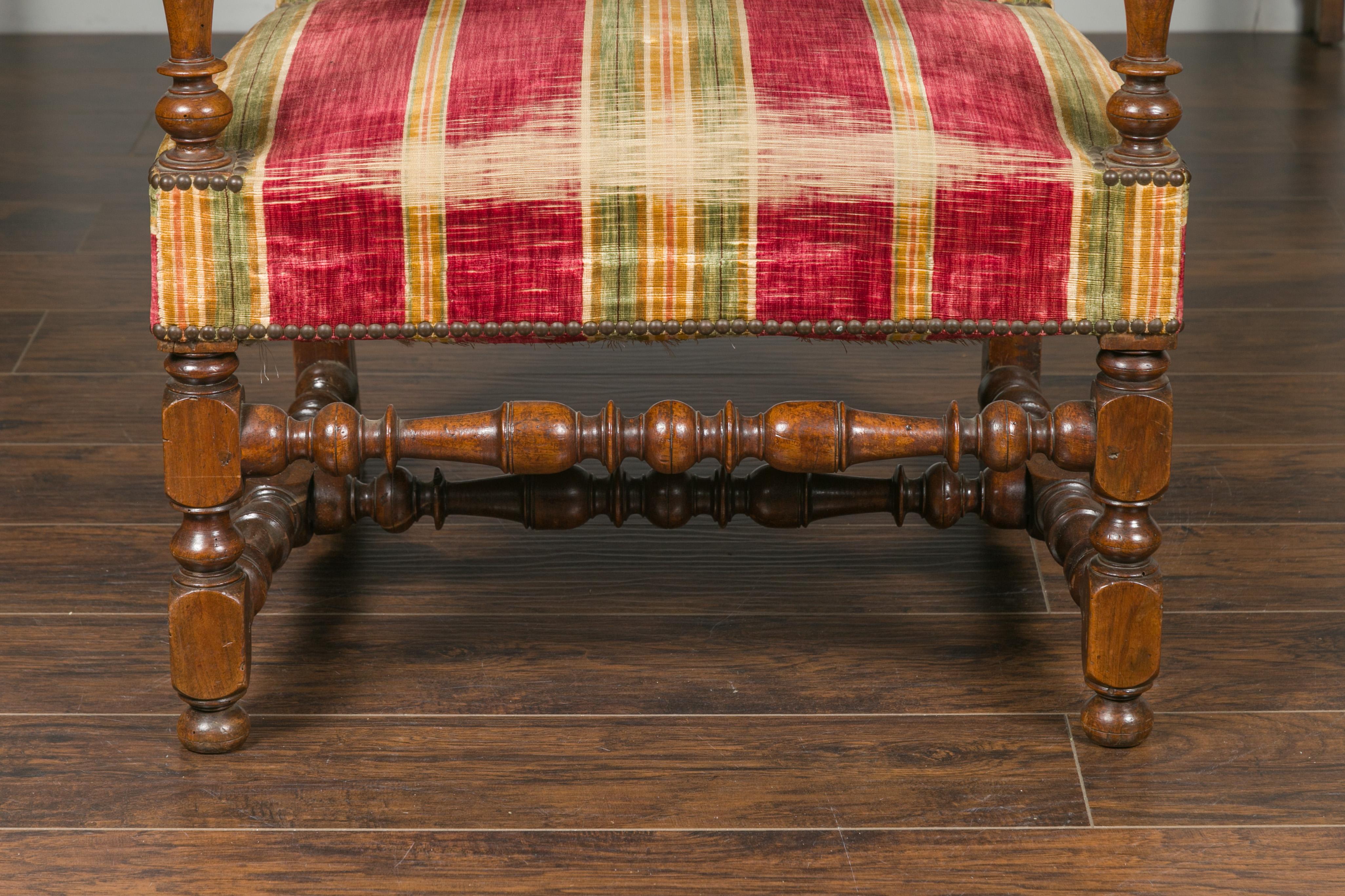 Sillón reclinable francés estilo Luis XIV del siglo XIX con base torneada en venta 2