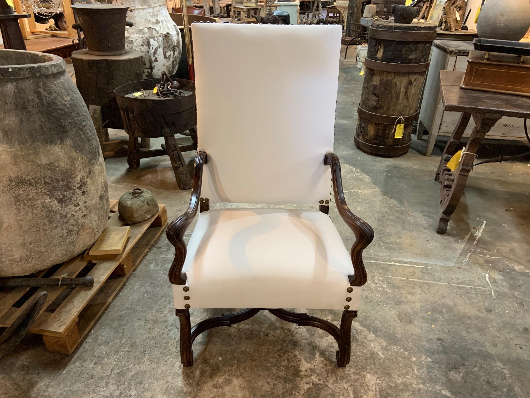 French 19th Century Louis XIV Style Armchair in Walnut In Good Condition In Atlanta, GA