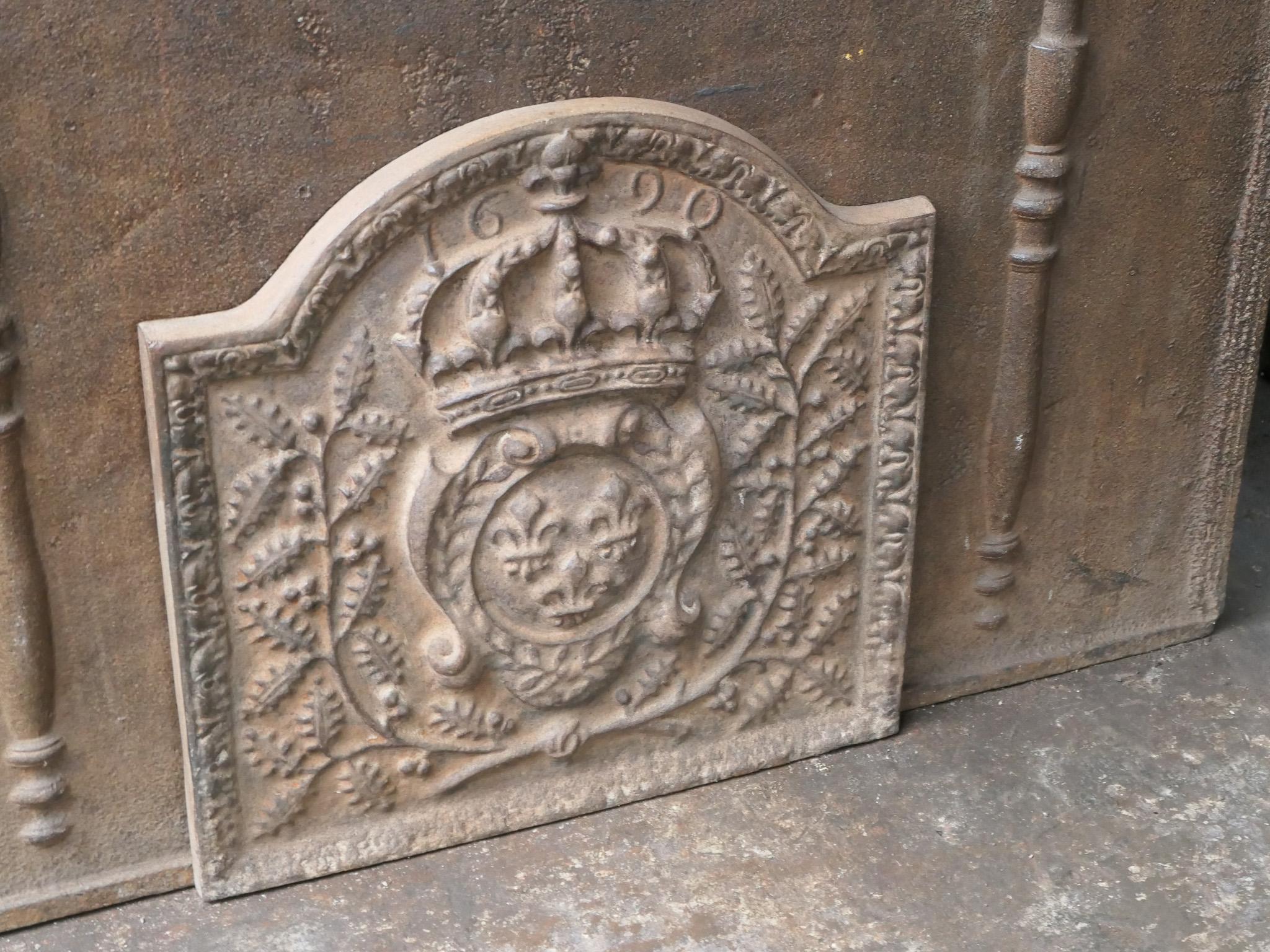 French Louis XIV Style 'Arms of France' Fireback / Backsplash For Sale 2