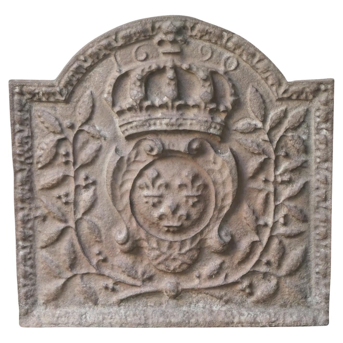 Plaque de cheminée française de style Louis XIV « Arms of France »