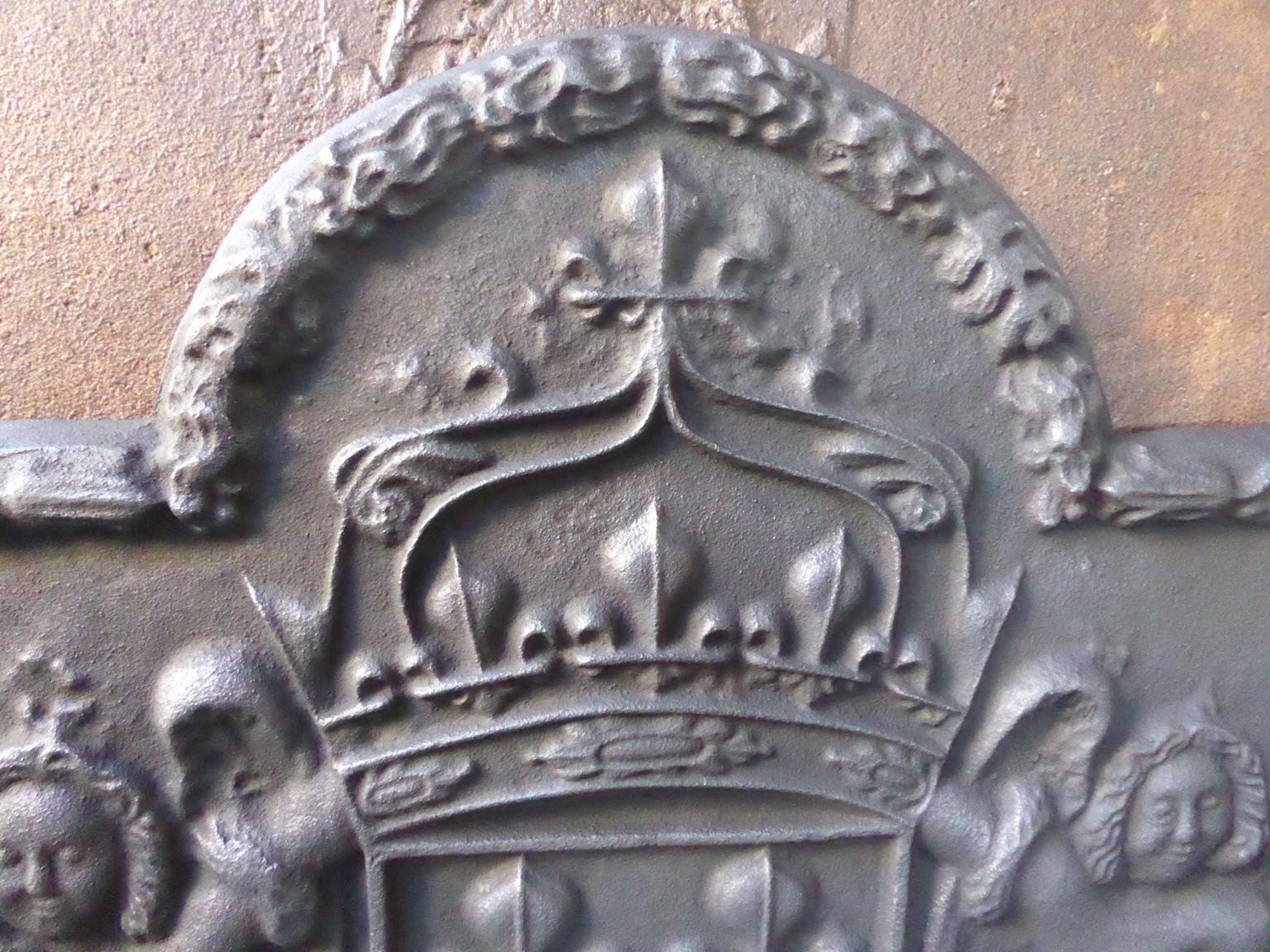 French Louis XIV Style 'Arms of France' Fireback In Good Condition In Amerongen, NL