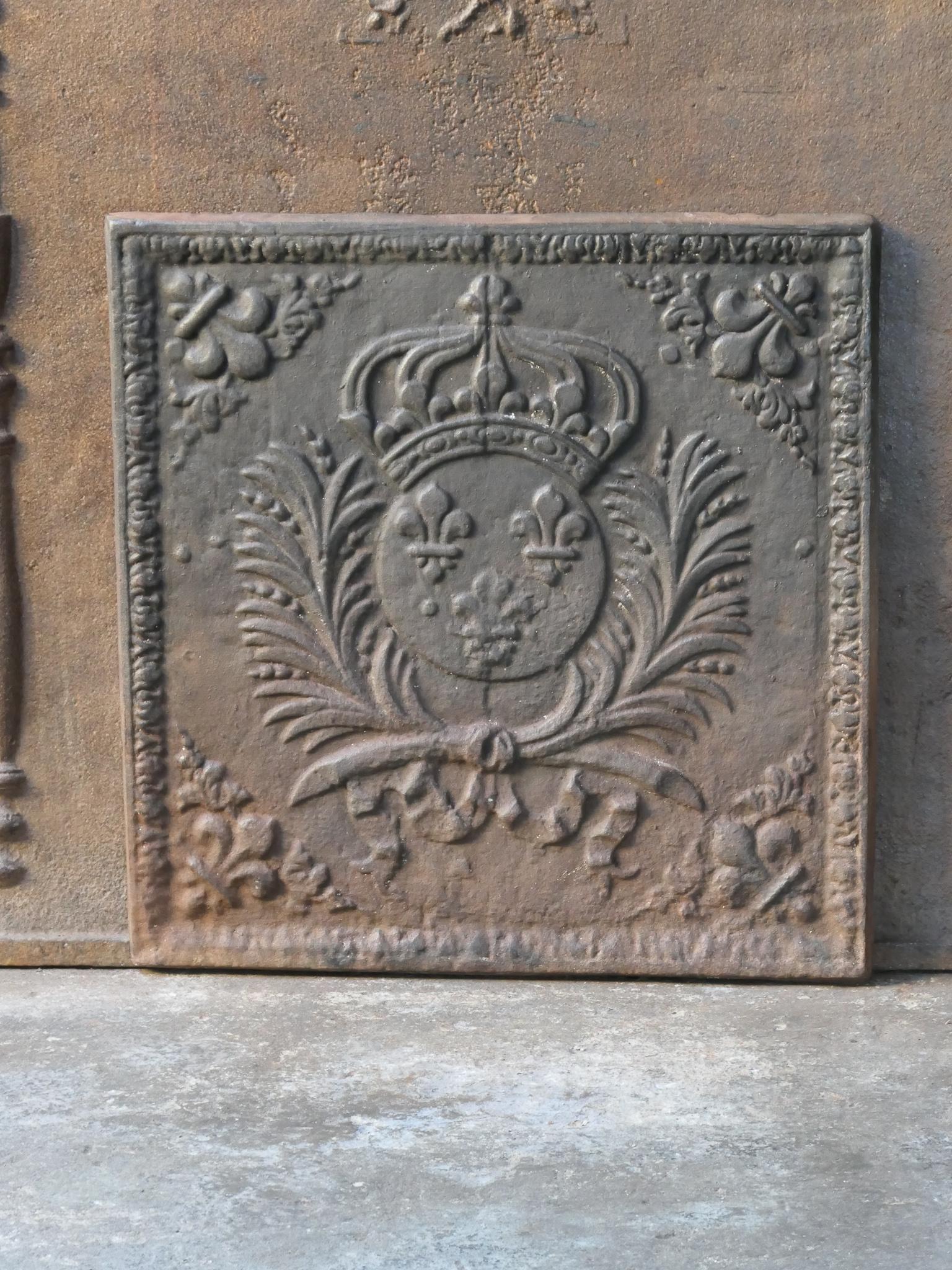 French Louis XIV Style Arms of France Fireback In Good Condition In Amerongen, NL