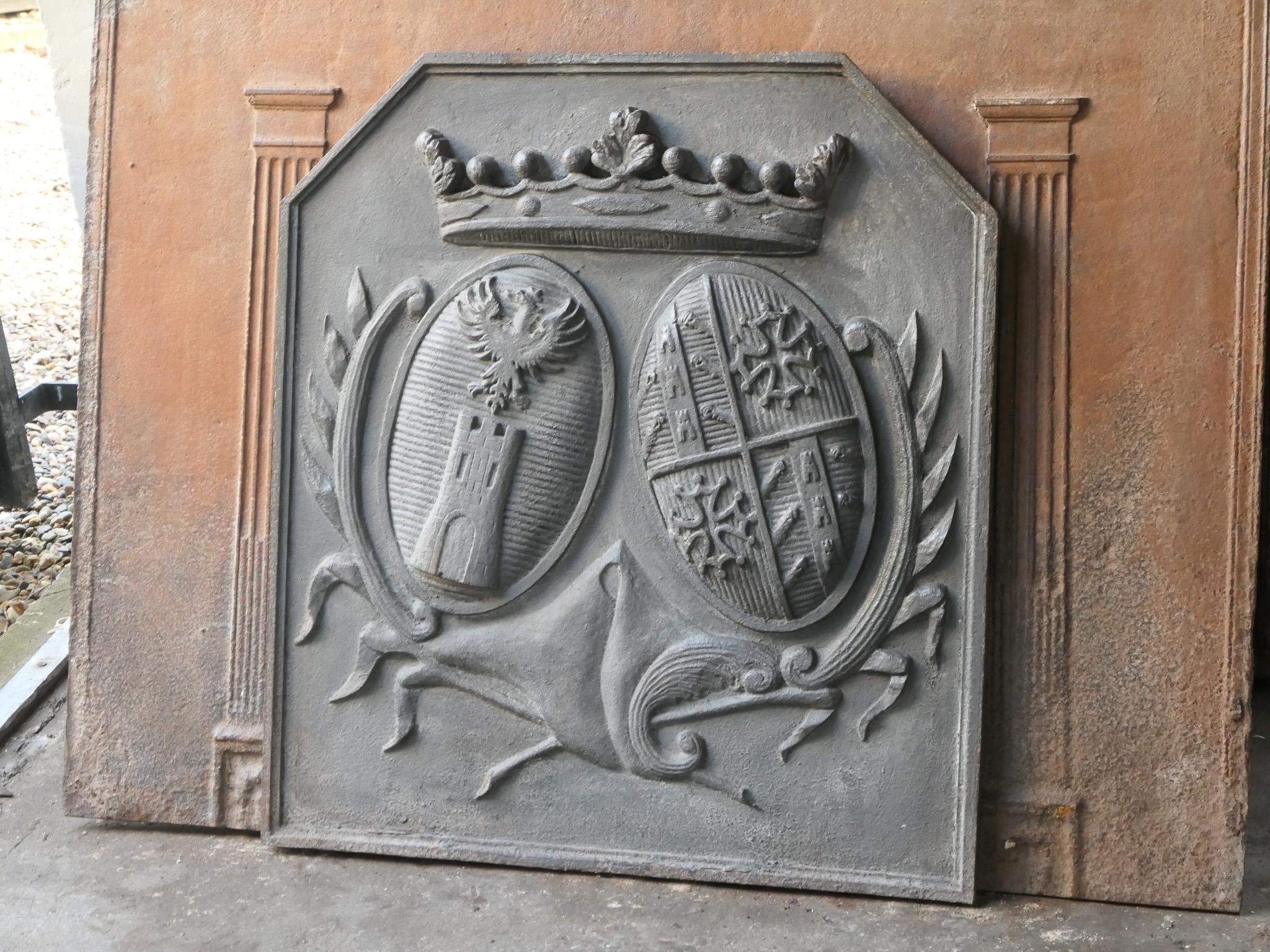 French Louis XIV Style 'Arms of France' Fireback / Backsplash In Good Condition For Sale In Amerongen, NL