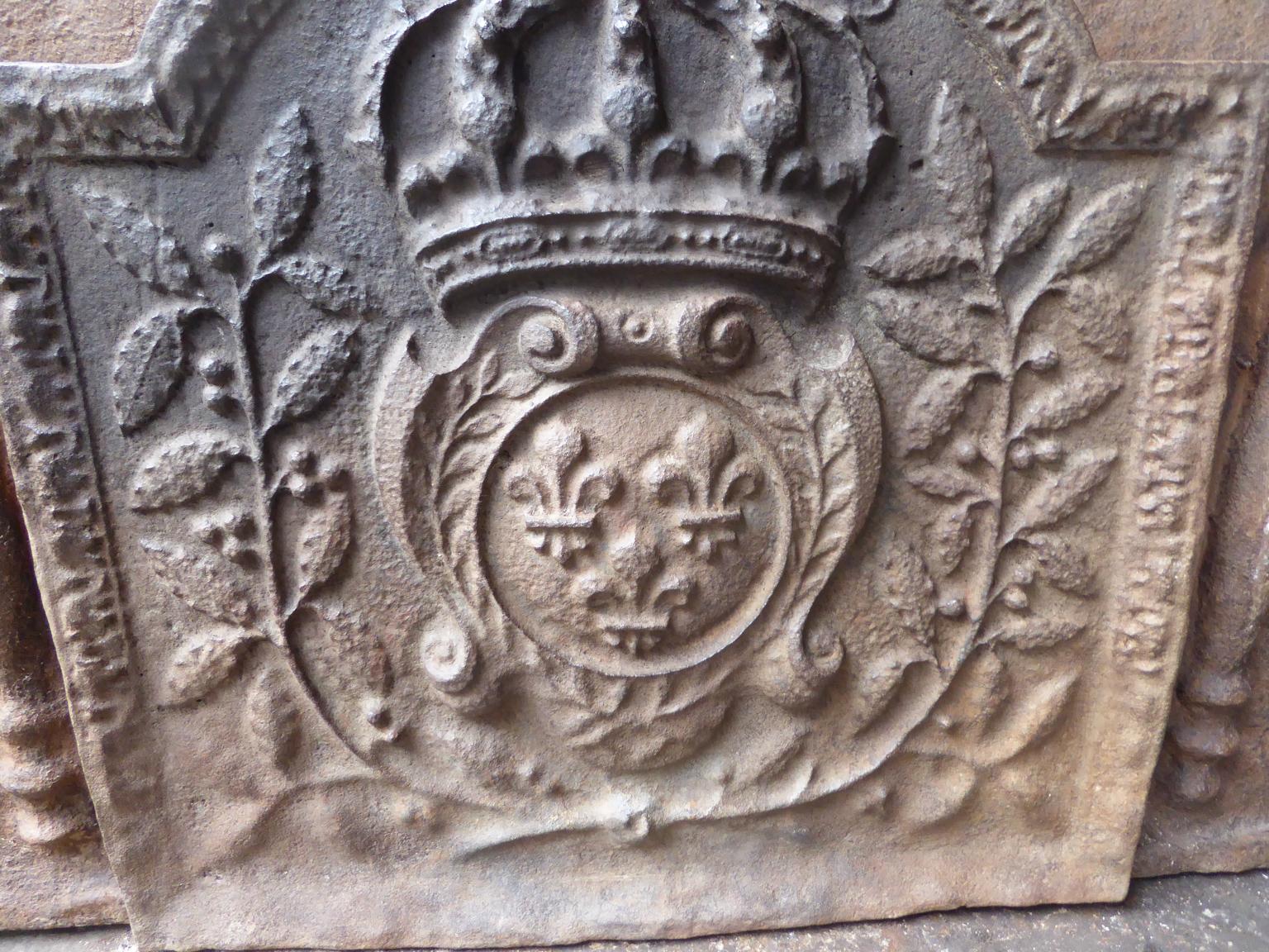 French Louis XIV Style Arms of France Fireback In Good Condition In Amerongen, NL
