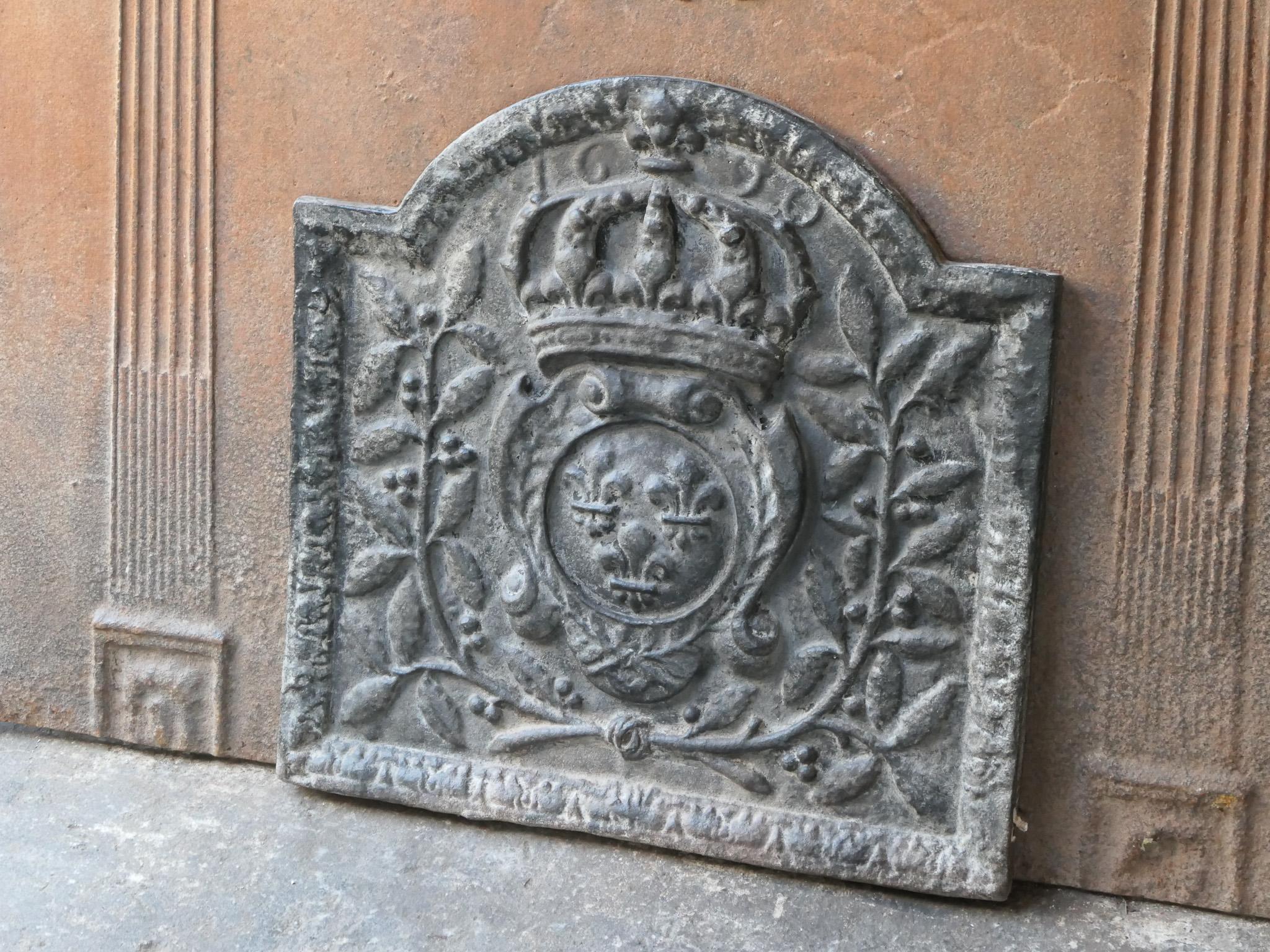 French Louis XIV Style 'Arms of France' Fireback / Backsplash For Sale 1