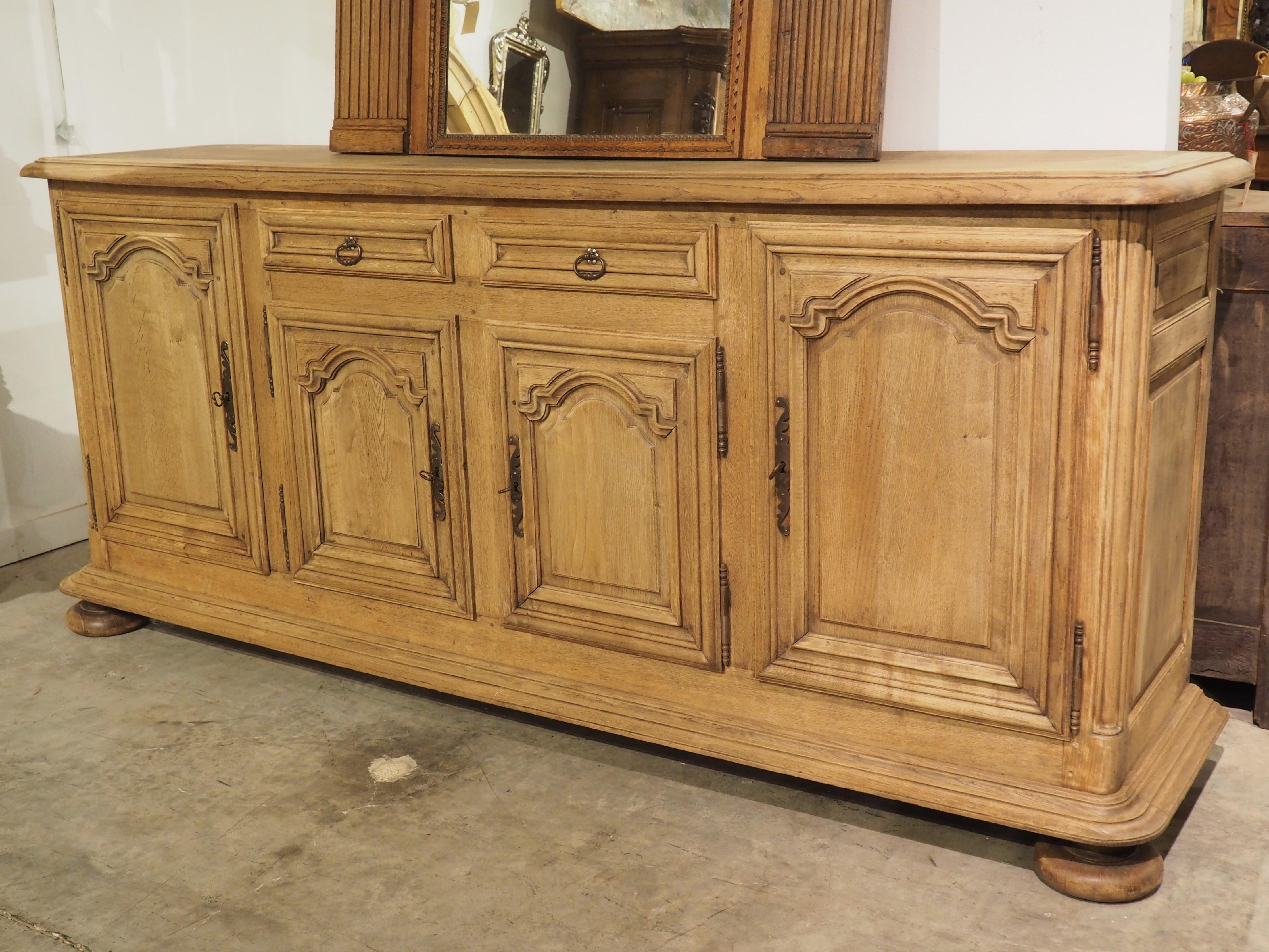 French Louis XIV Style Bleached Oak 4-Door Enfilade Buffet, Circa 1940s For Sale 15