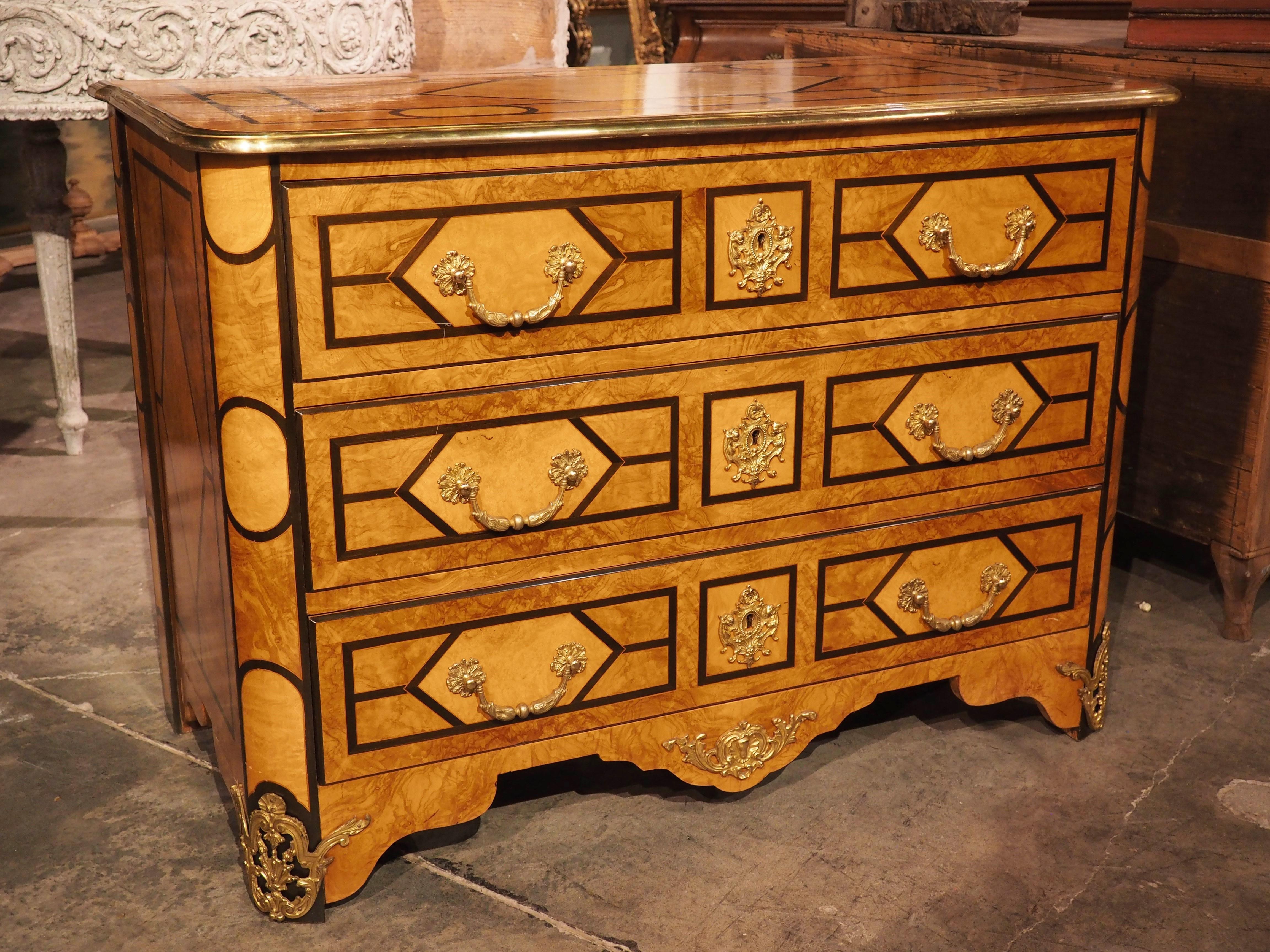 French Louis XIV Style Burlwood Commode with Gilt Bronze Mounts, 20th Century For Sale 15