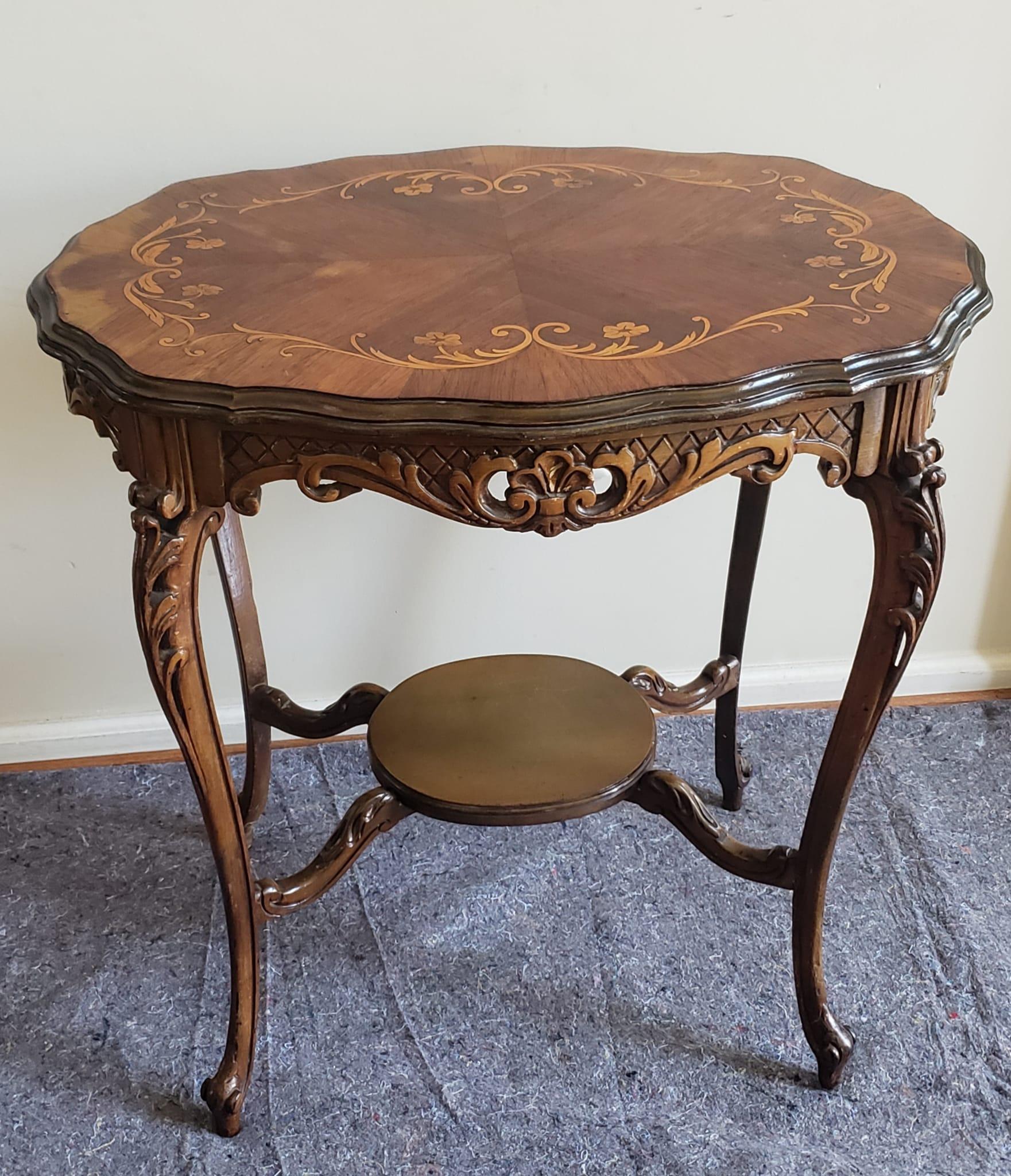 French Louis XIV Style Carved Mixed Marquetry Fruitwood Side Table In Good Condition For Sale In Germantown, MD