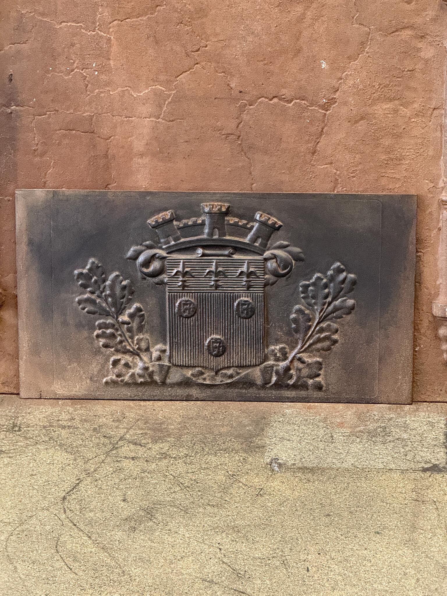 French Louis XIV Style 'Coat of Arms' Fireback / Backsplash, 20th Century For Sale 3