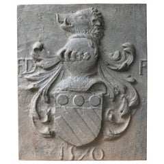 Revestimiento de chimenea/revestimiento trasero francés estilo Luis XIV "Escudo de Armas