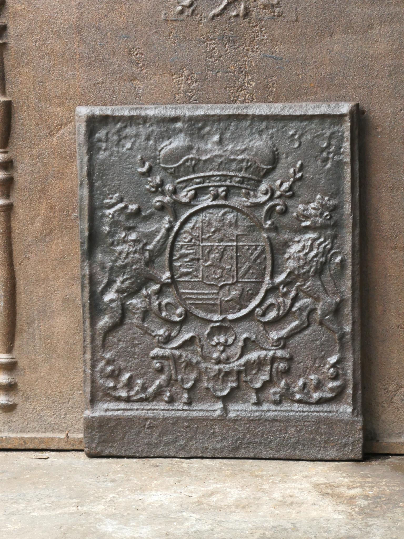 20th Century German Louis XIV style fireback with an unknown coat of arms.

The fireback has a natural brown patina. Upon request it can be made black or pewter. It is in a good condition and does not have cracks.







