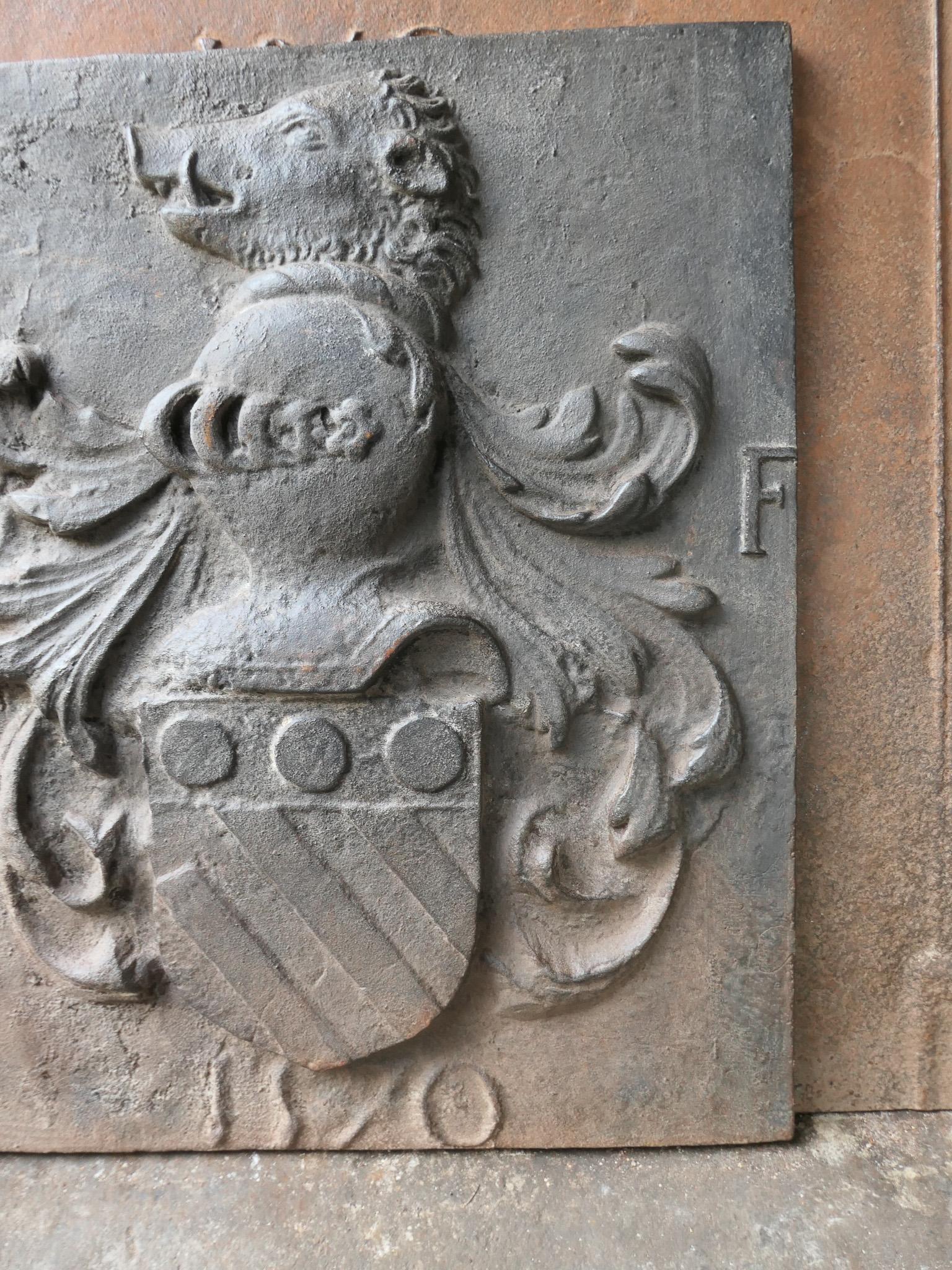 French Louis XIV Style 'Coat of Arms' Fireback / Backsplash For Sale 2