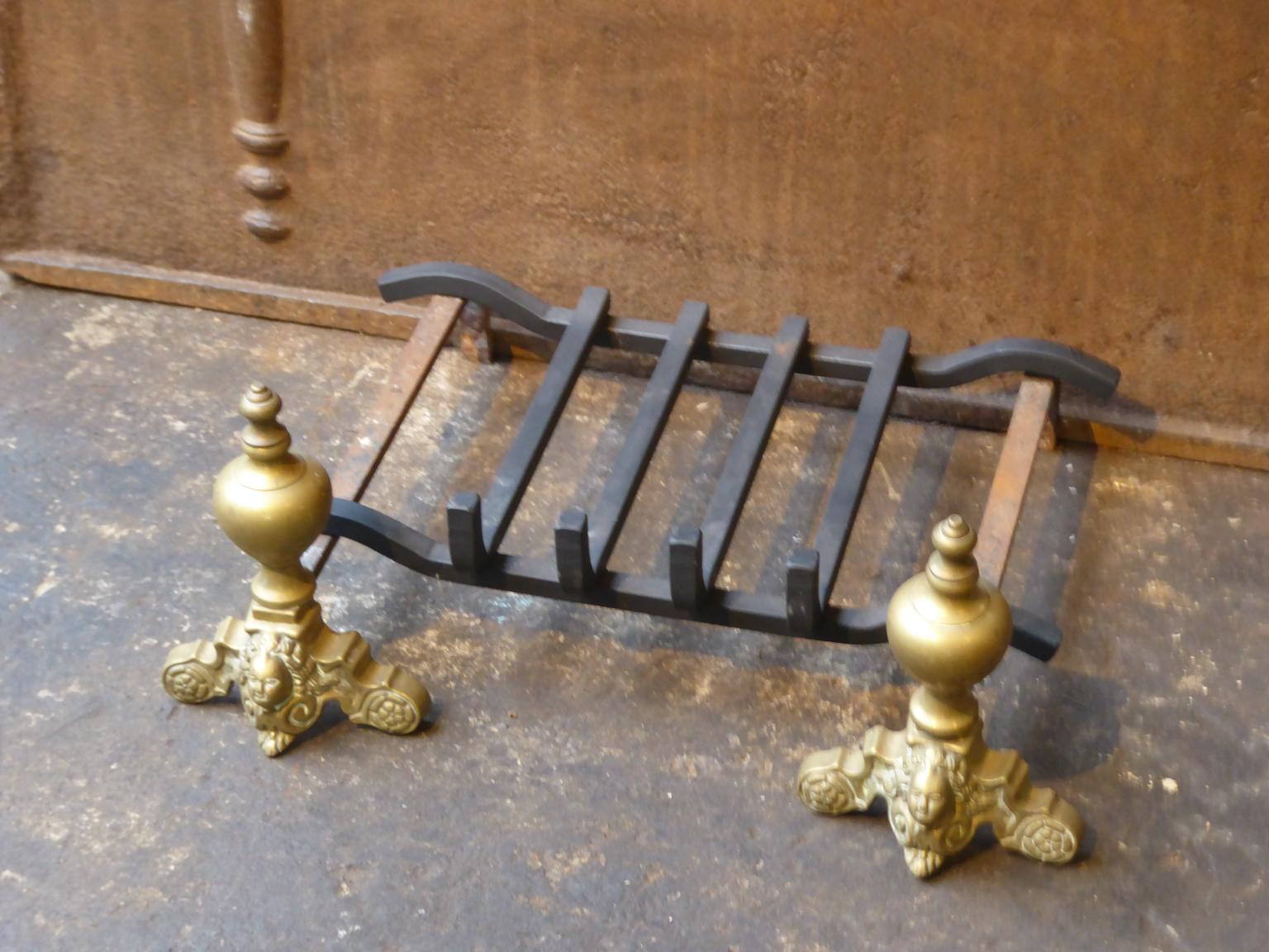 French Louis XIV Style Fire Grate, Fireplace Grate In Good Condition In Amerongen, NL