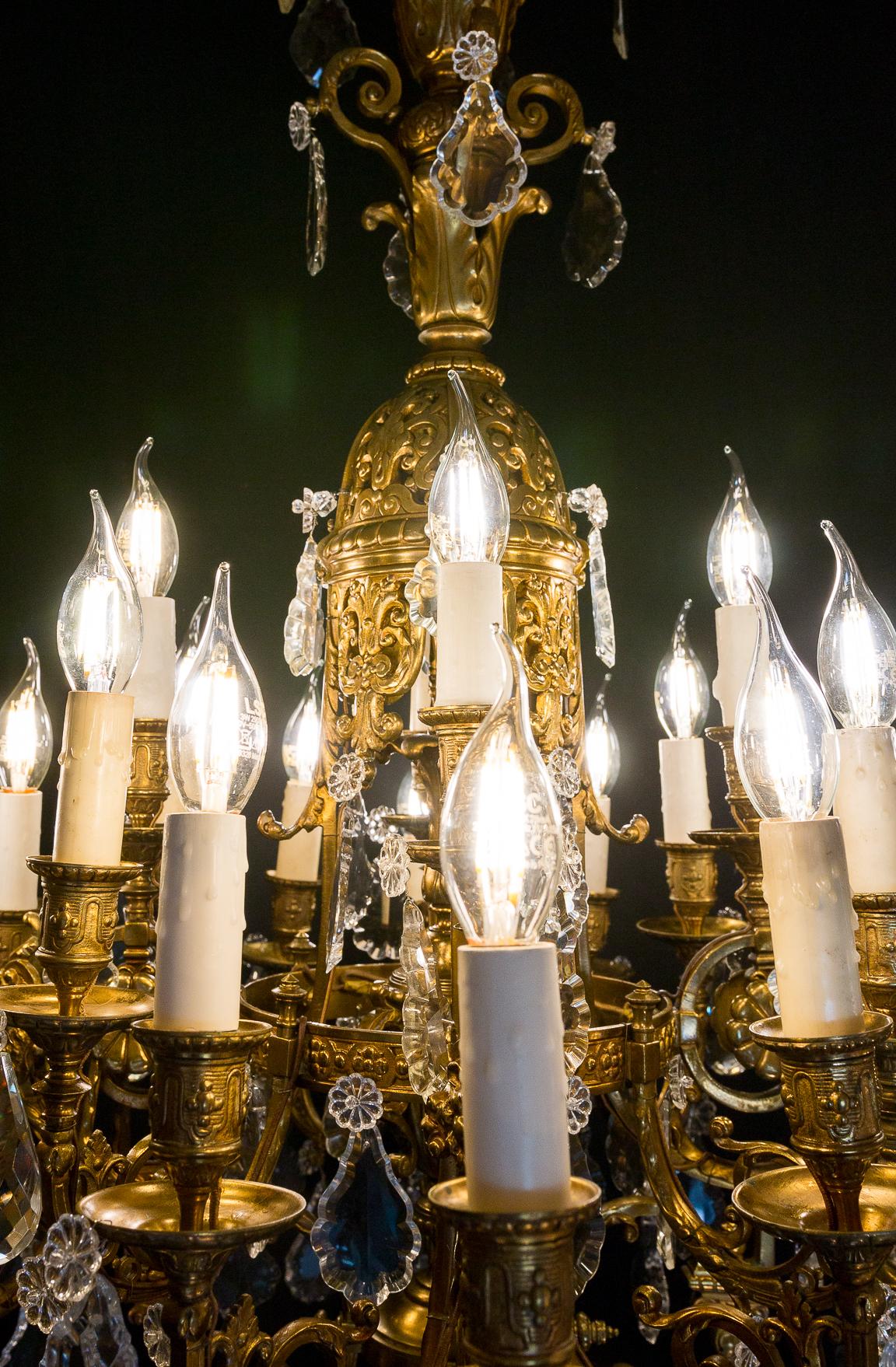 French Louis XIV Style, Gilt Bronze Chandelier, circa 1880-1900 In Good Condition In Saint Ouen, FR